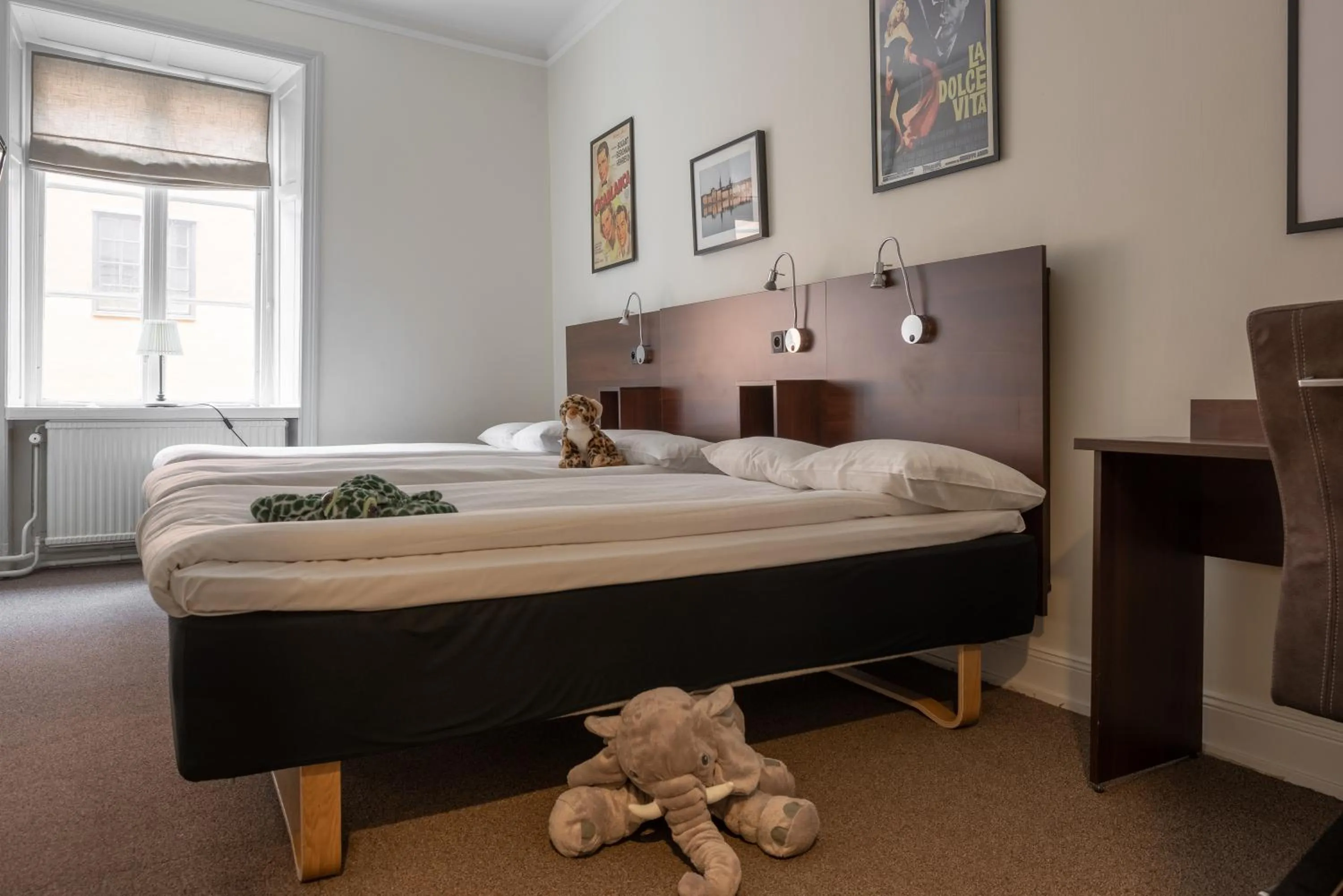 Bedroom, Bed in Castle House Inn