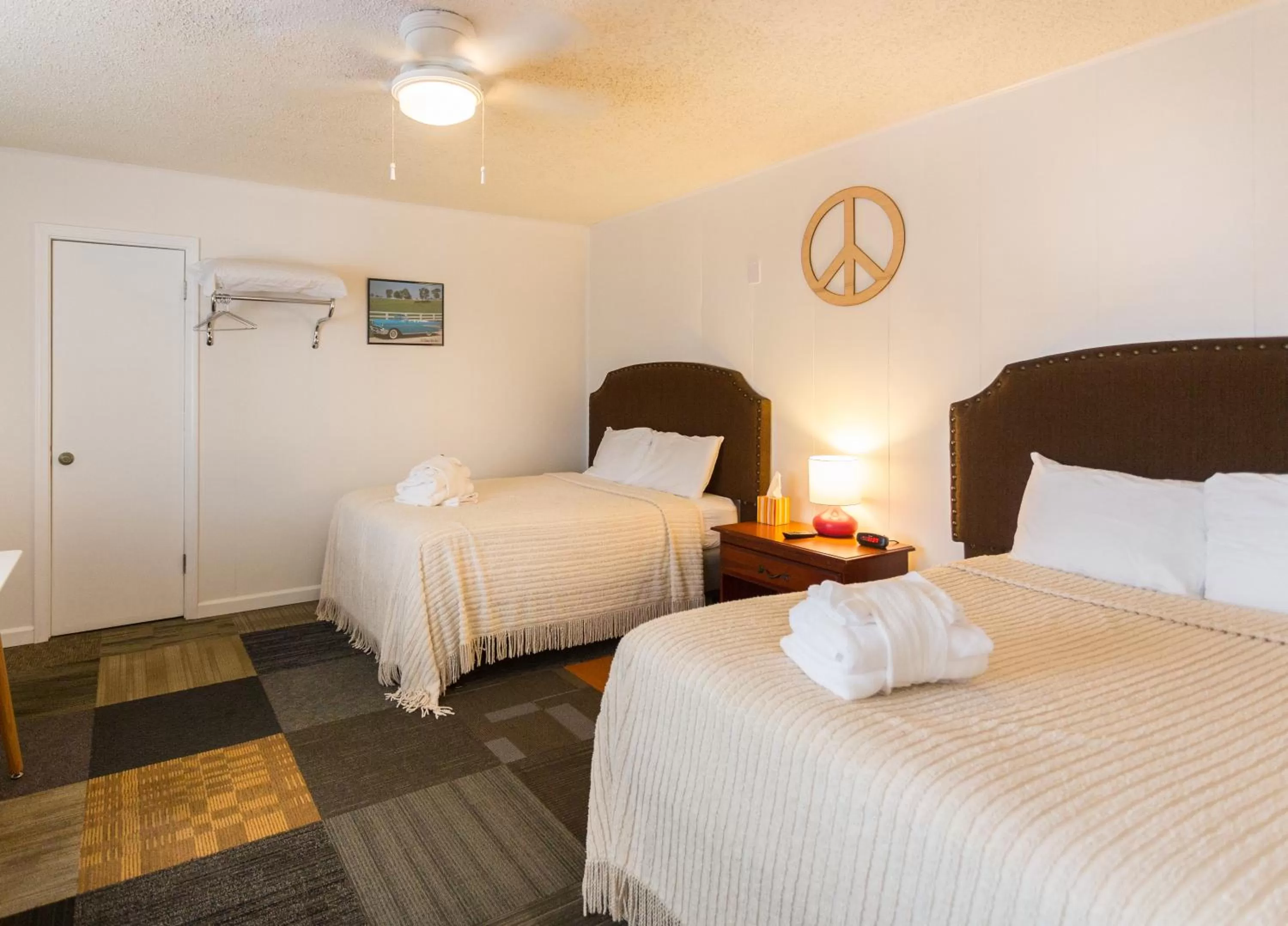 Bedroom, Bed in Sunset Motel