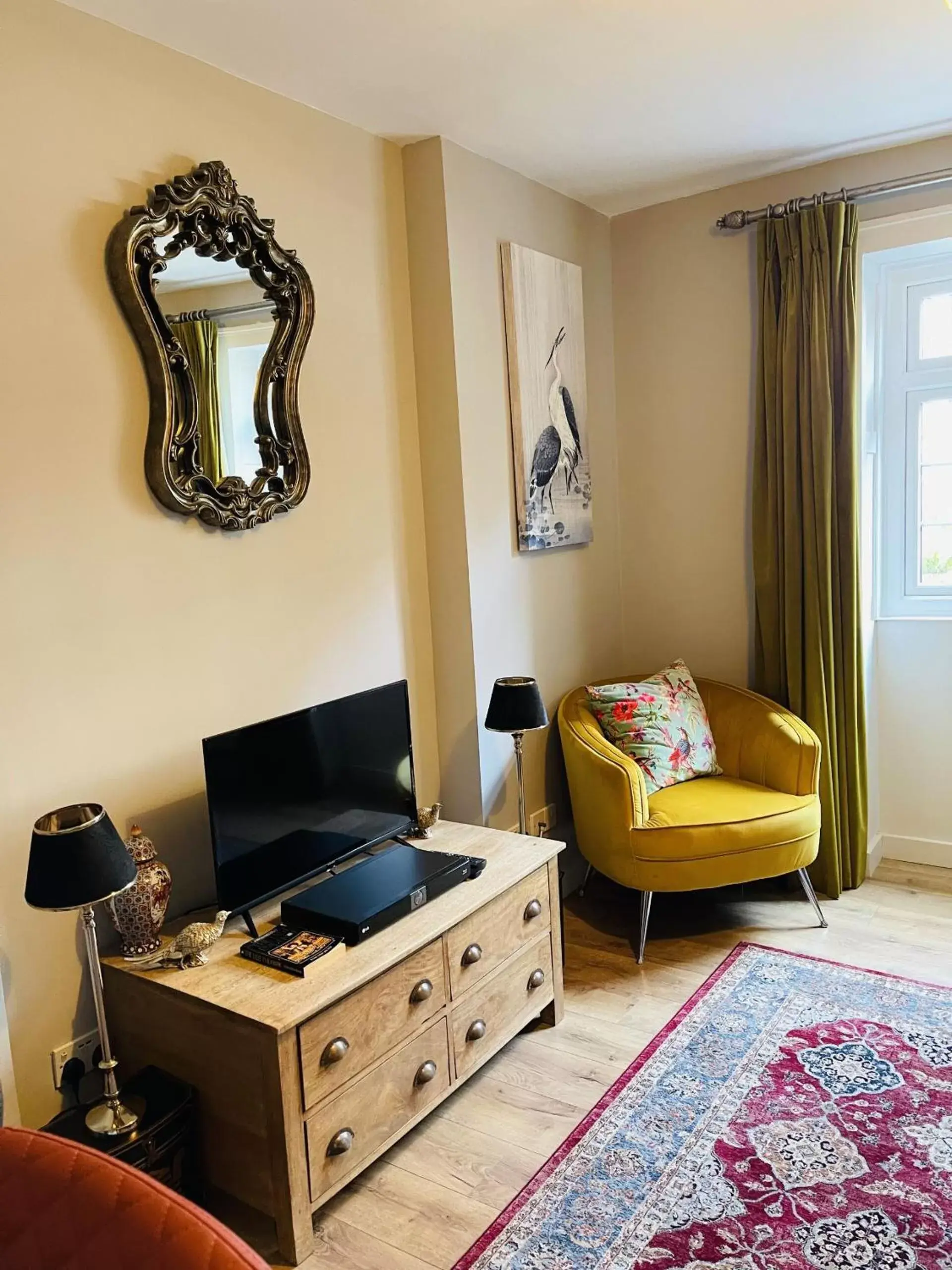 Apartment with Shower in Chapter One Apartment with Shower in Chapter One