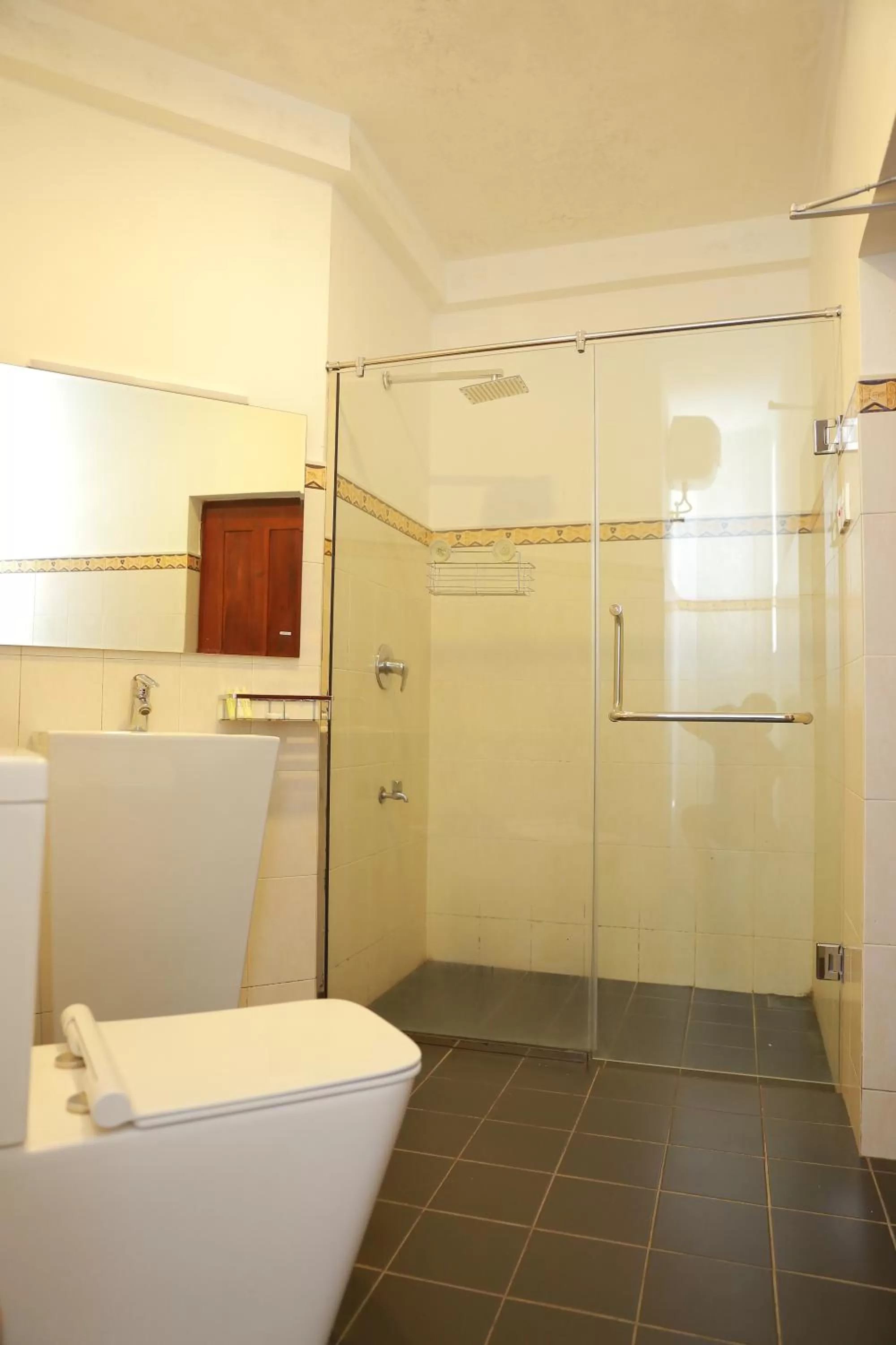 Bathroom in Kandyan View Holiday Bungalow ''Free Pickup From Kandy city''