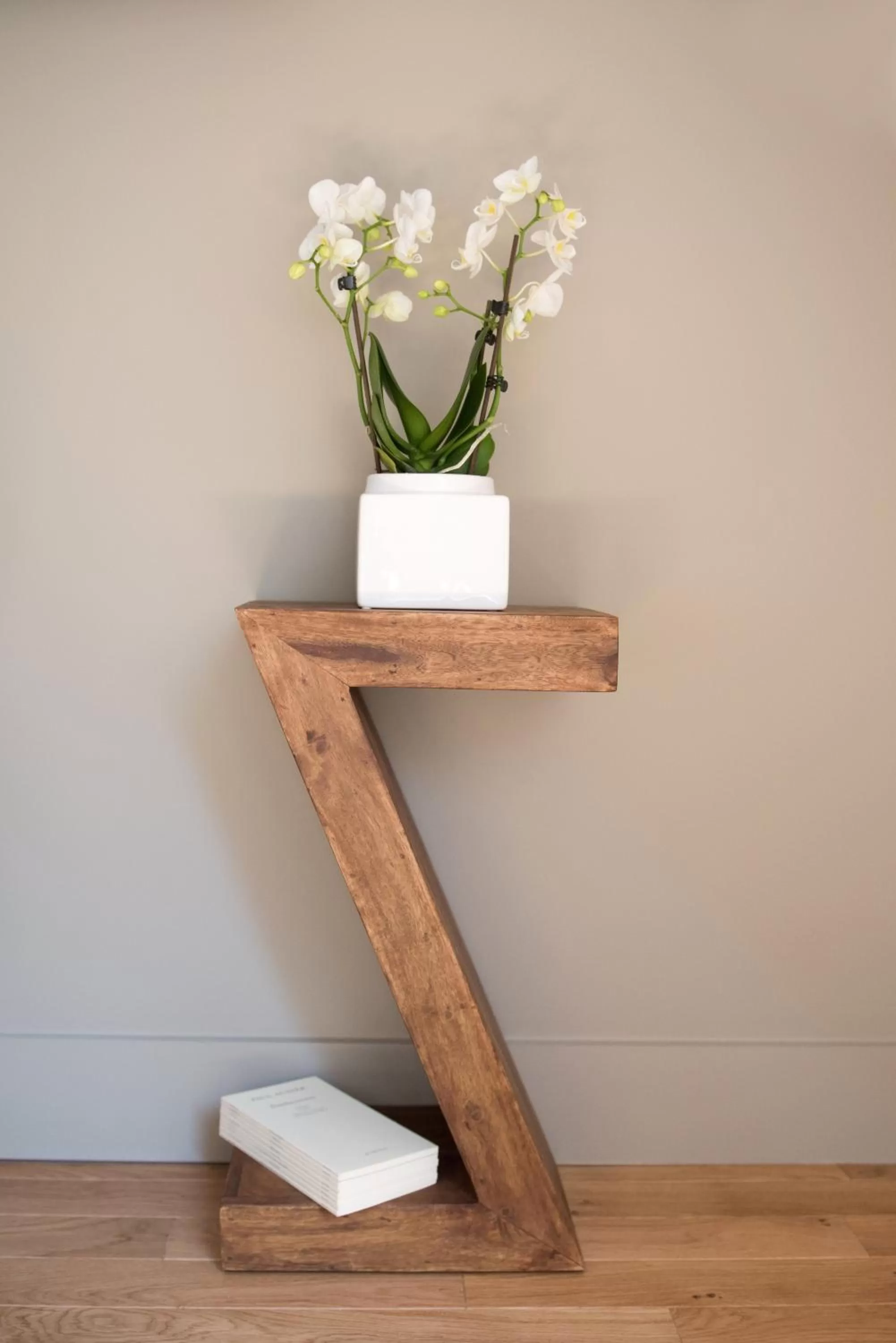 Decorative detail in Hôtel Helzear Etoile