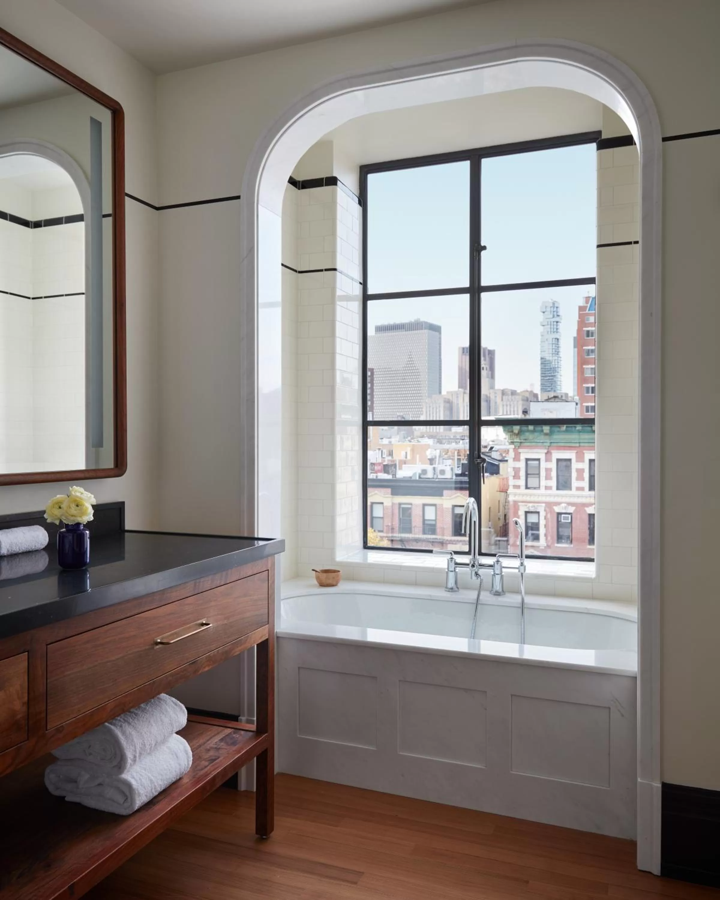 Bathroom, Bed in Nine Orchard
