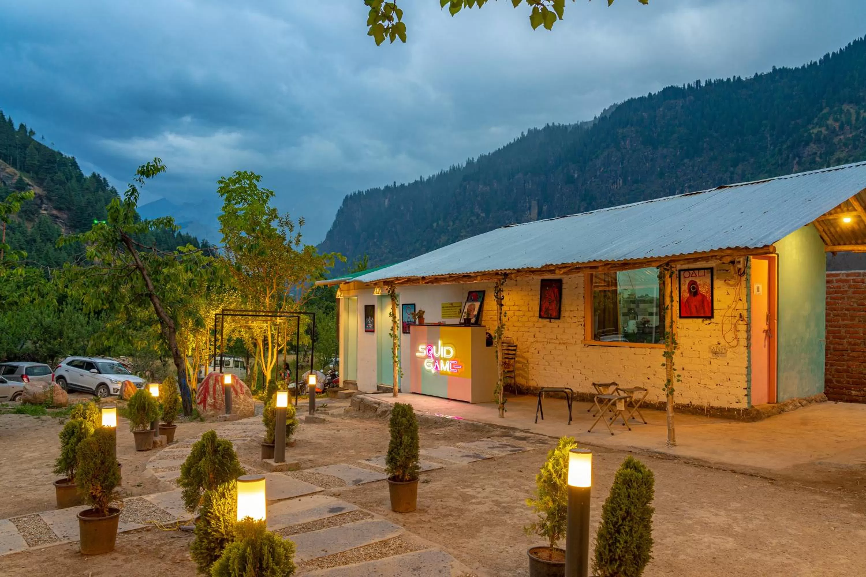 Whoopers Hostel Manali