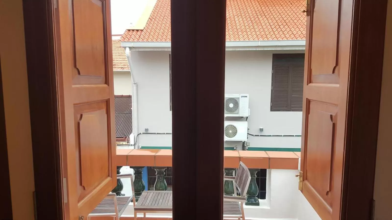 Heeren Straits Hotel