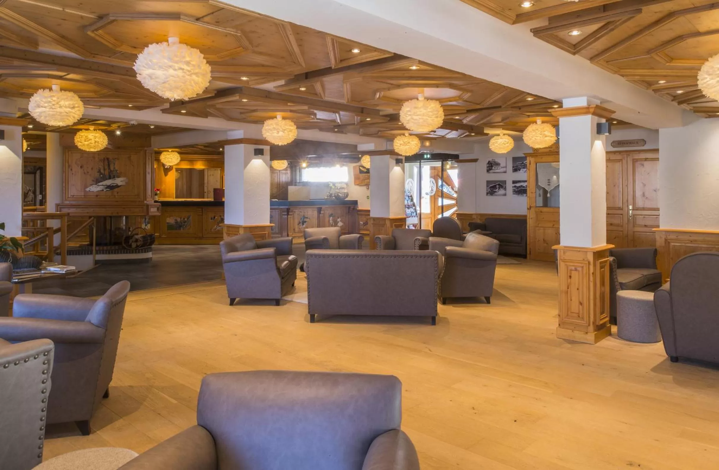 Lounge or bar in Hotel le Petit Dru