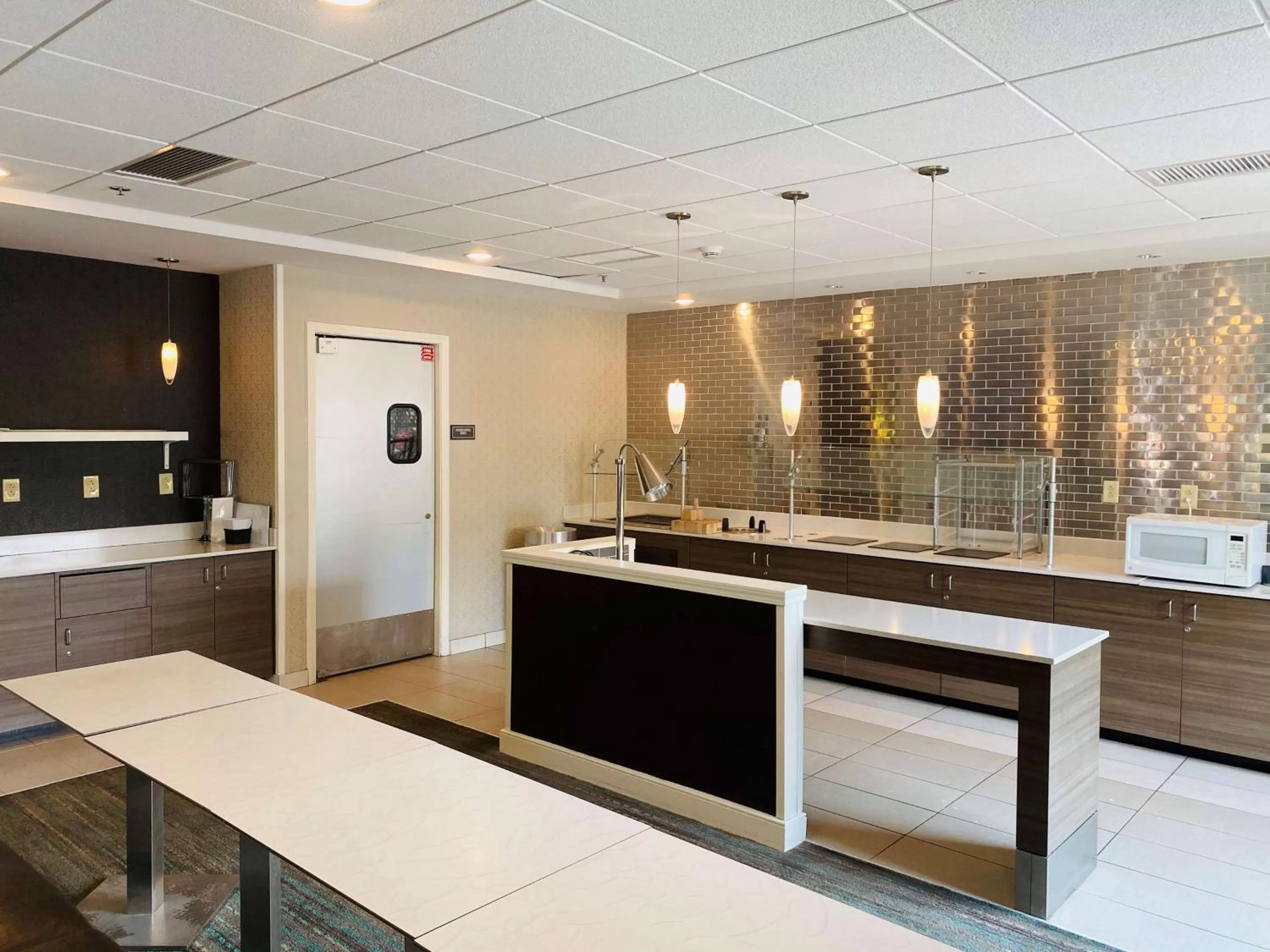 Restaurant/places to eat, Kitchen/Kitchenette in Surface Inn Worthington