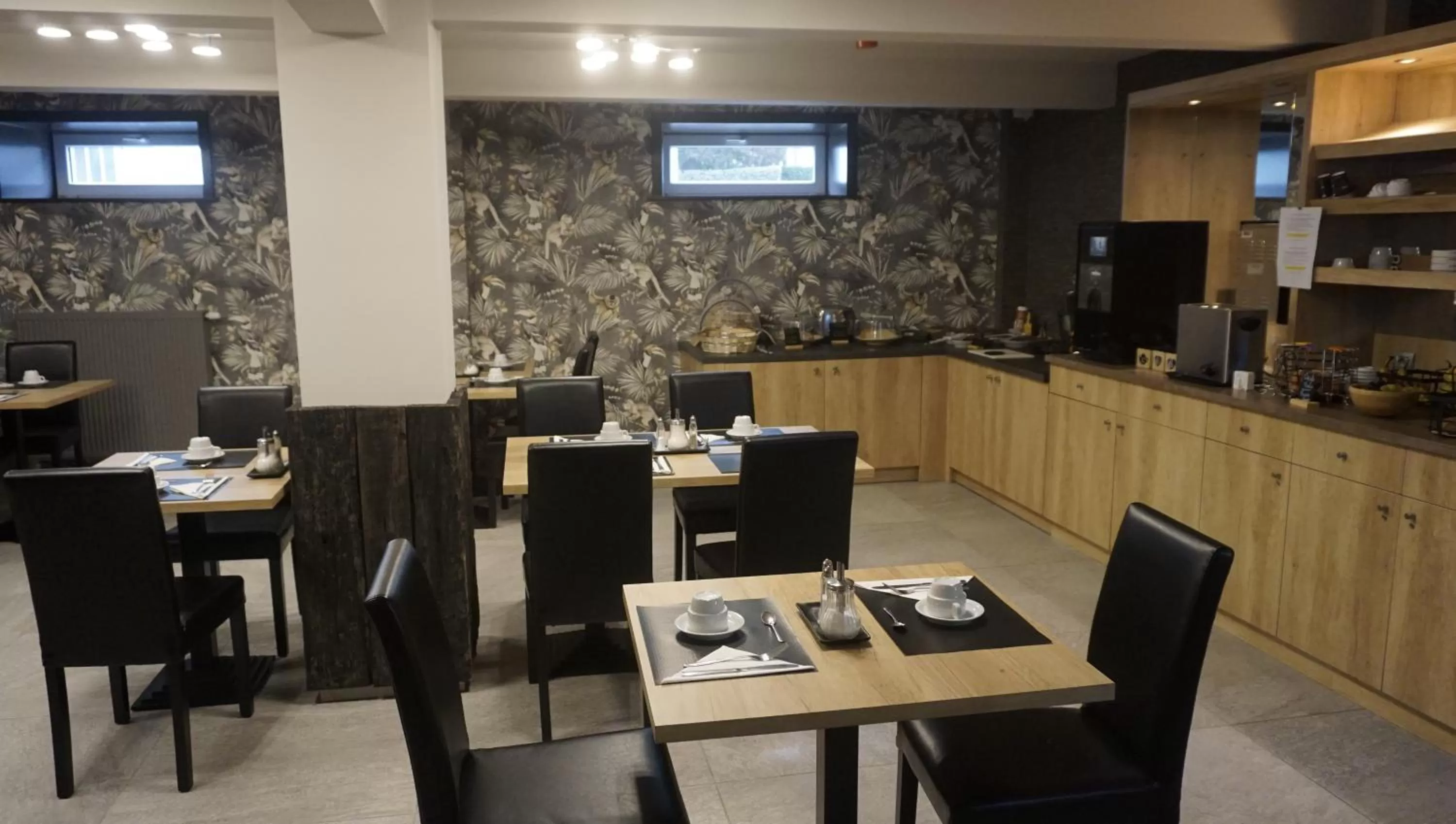 Continental breakfast in Hotel Saint Daniel