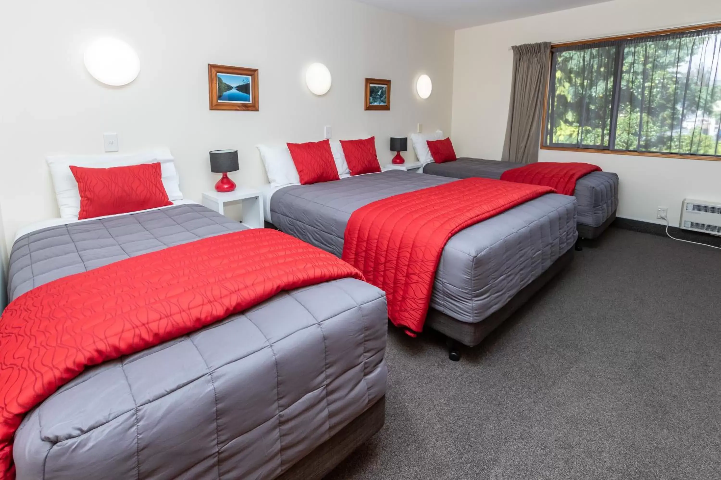 Two-Bedroom Apartment in ASURE Explorer Motel & Apartments Two-Bedroom Apartment in ASURE Explorer Motel & Apartments