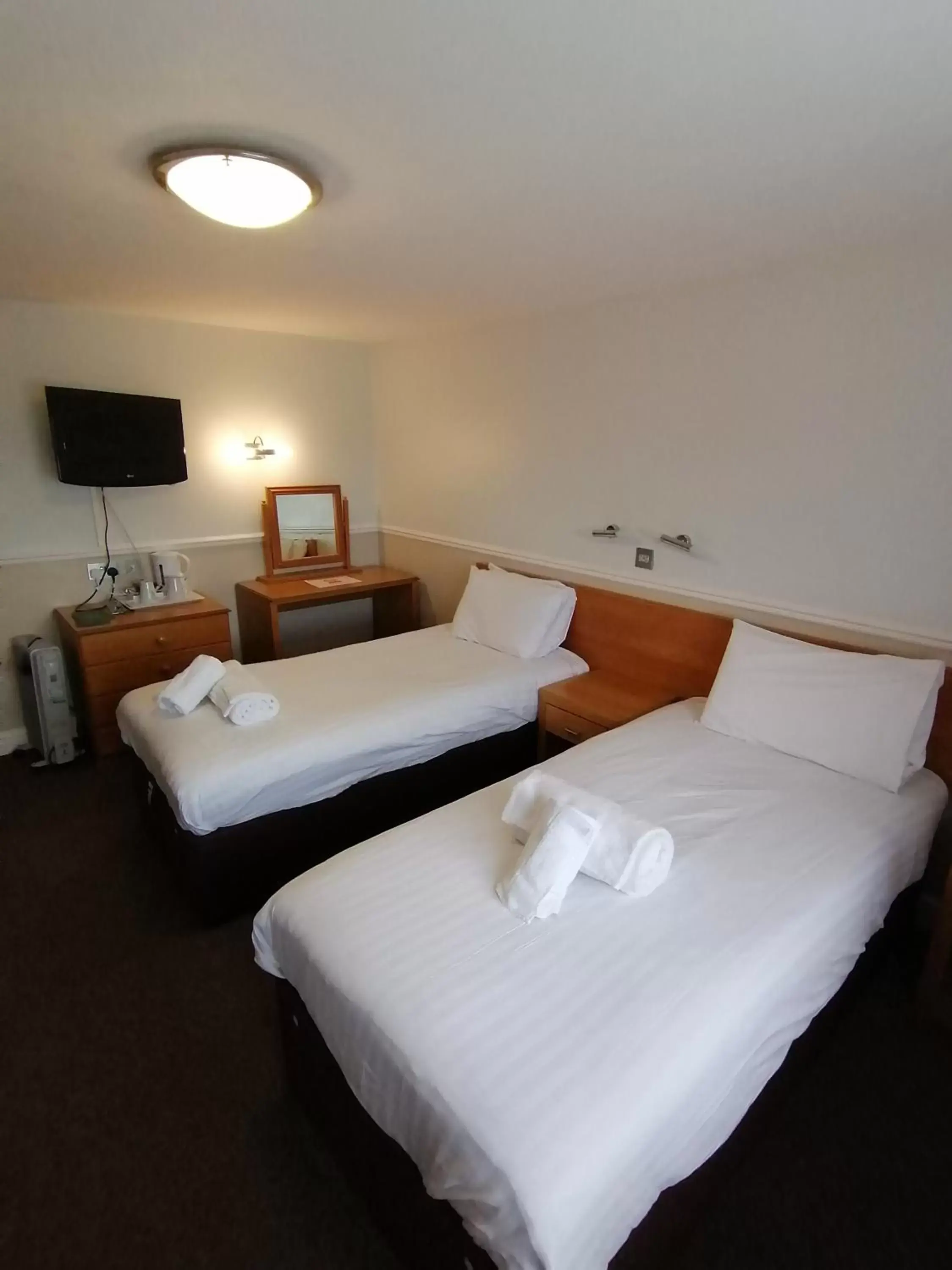 Twin Room for Single Occupancy in North Shore Hotel Twin Room for Single Occupancy in North Shore Hotel