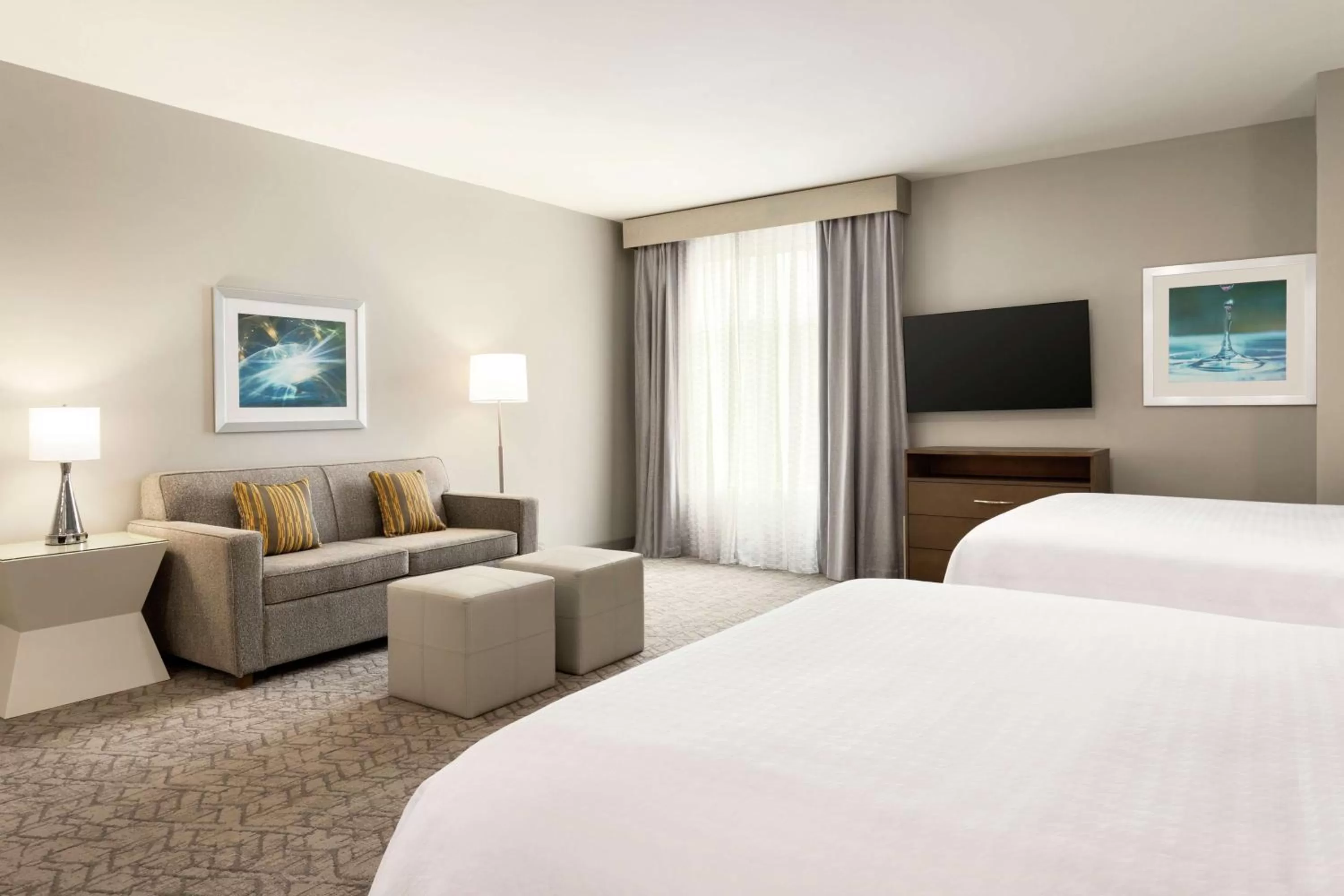 Living room, Bed in Homewood Suites By Hilton Mcdonough