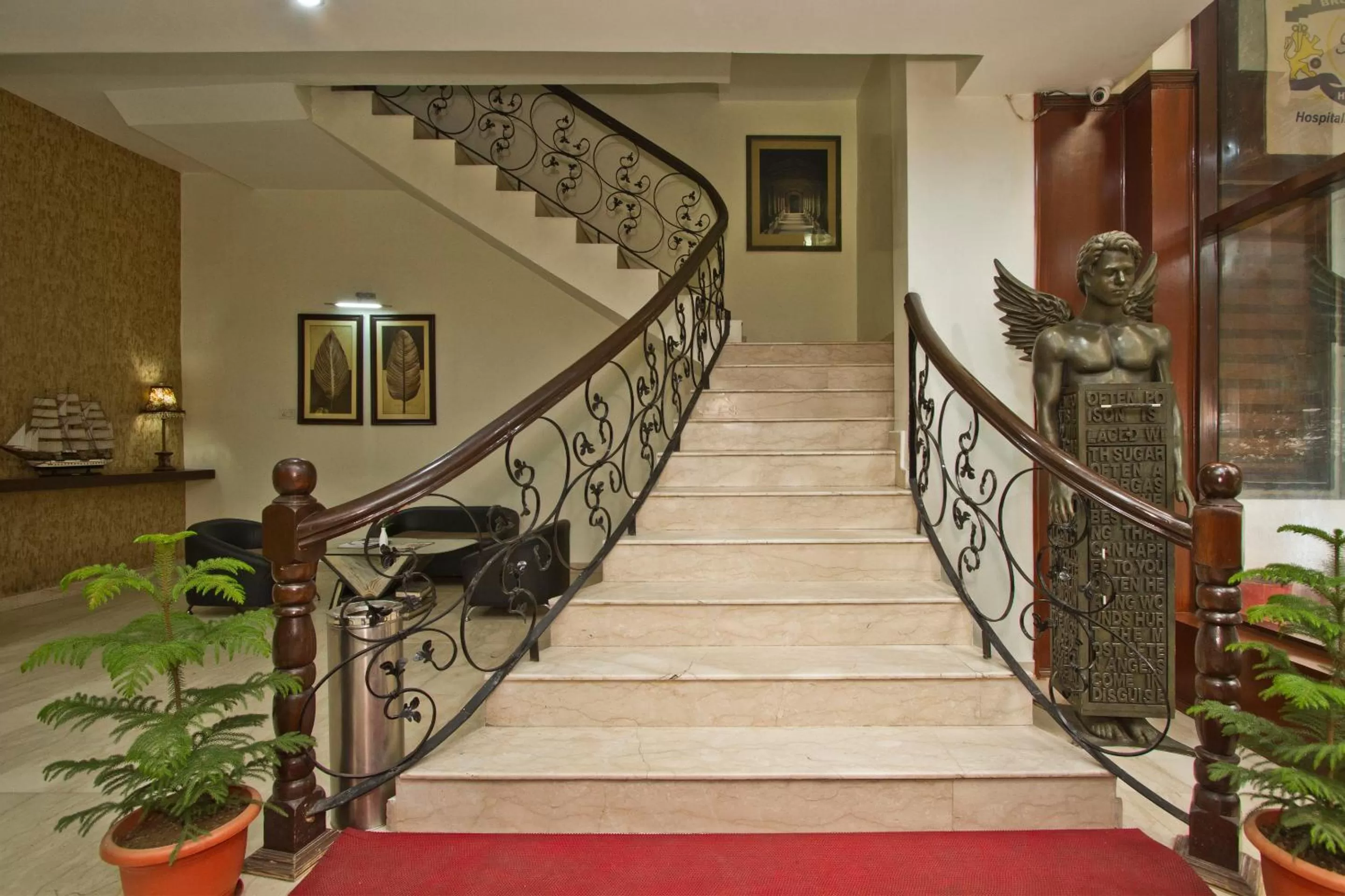 Lobby or reception in Hotel Broadways Inn