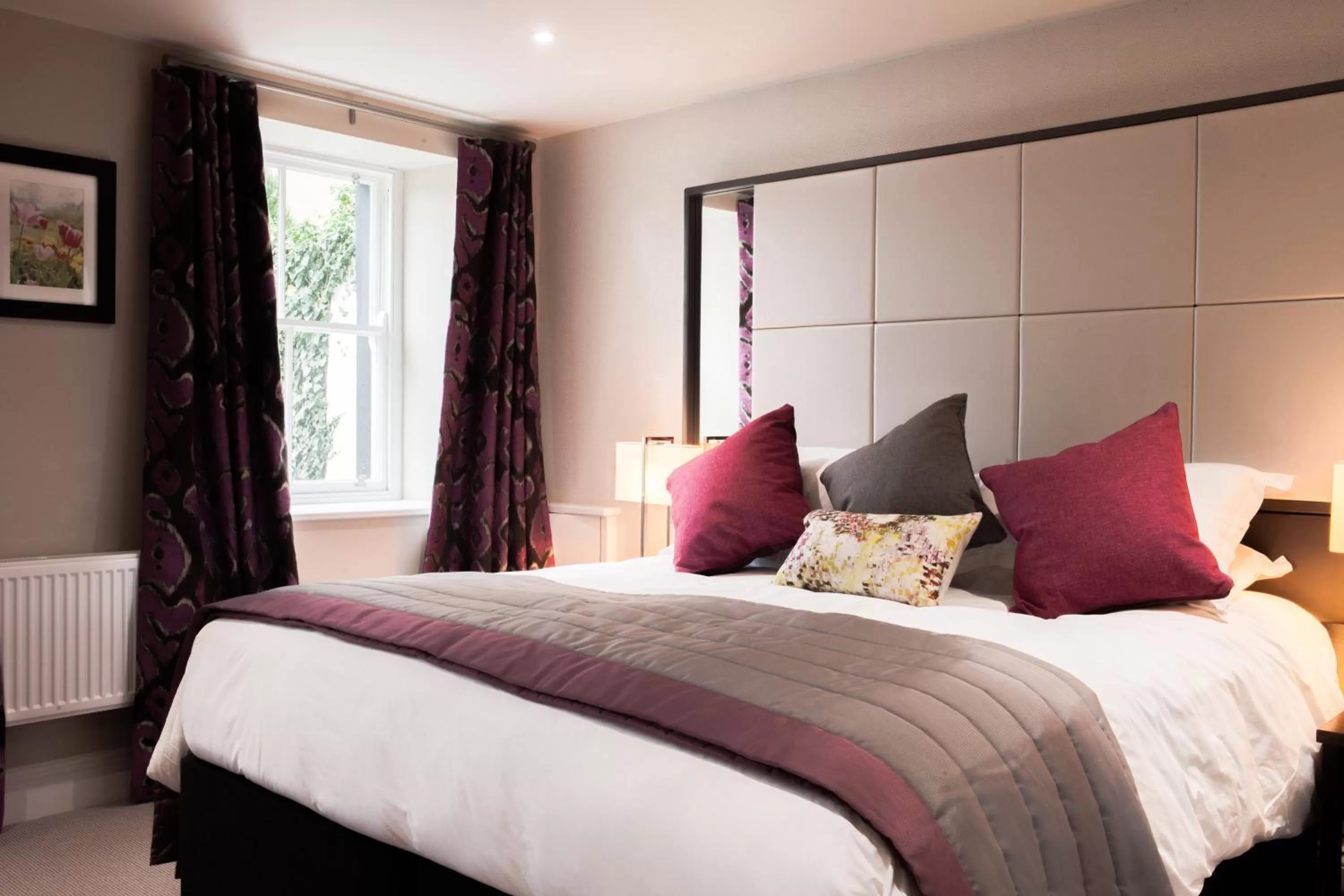 Restaurant/places to eat, Bed in Trout Hotel