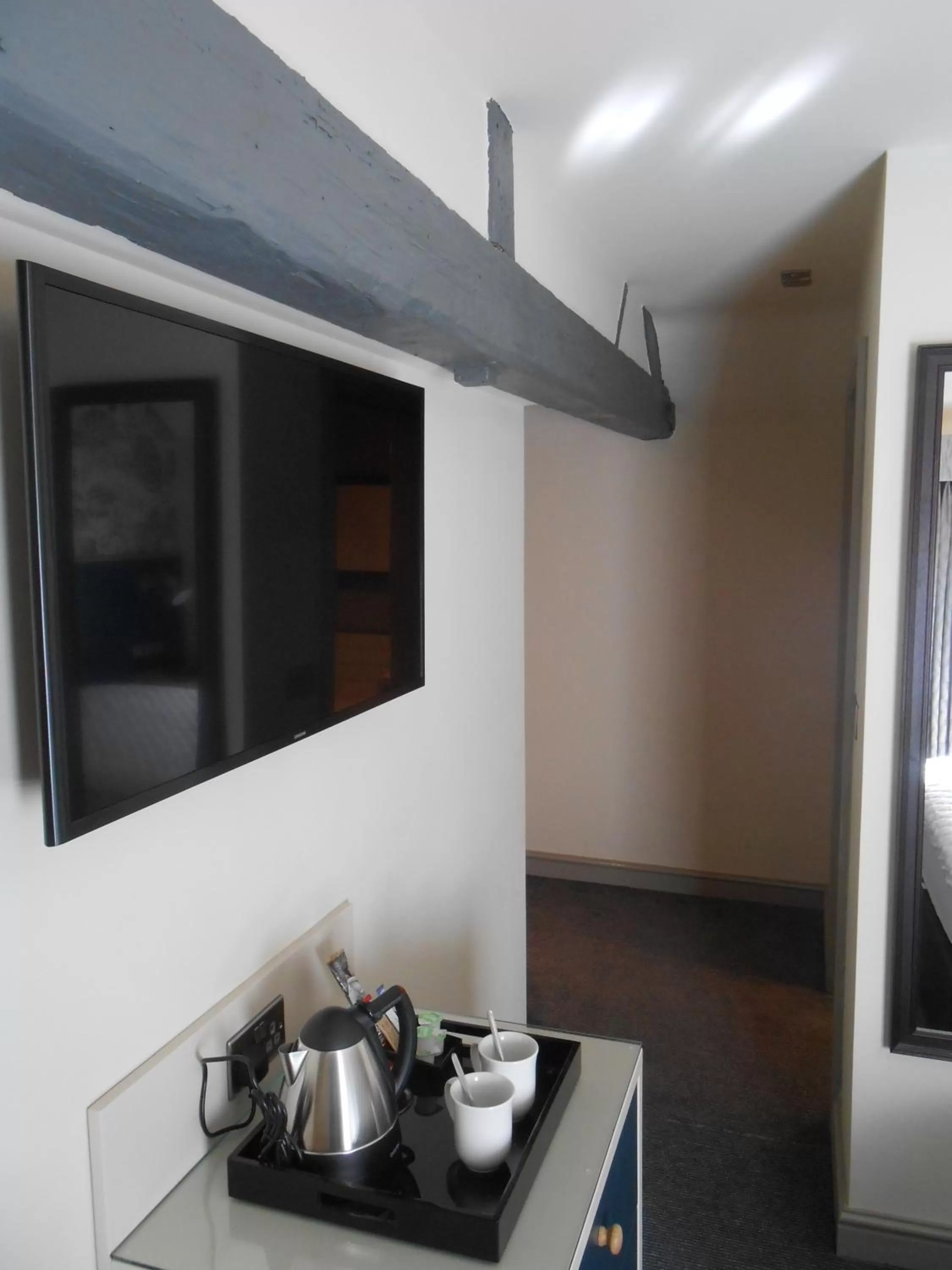 TV and multimedia in Pen and Parchment by Greene King Inns