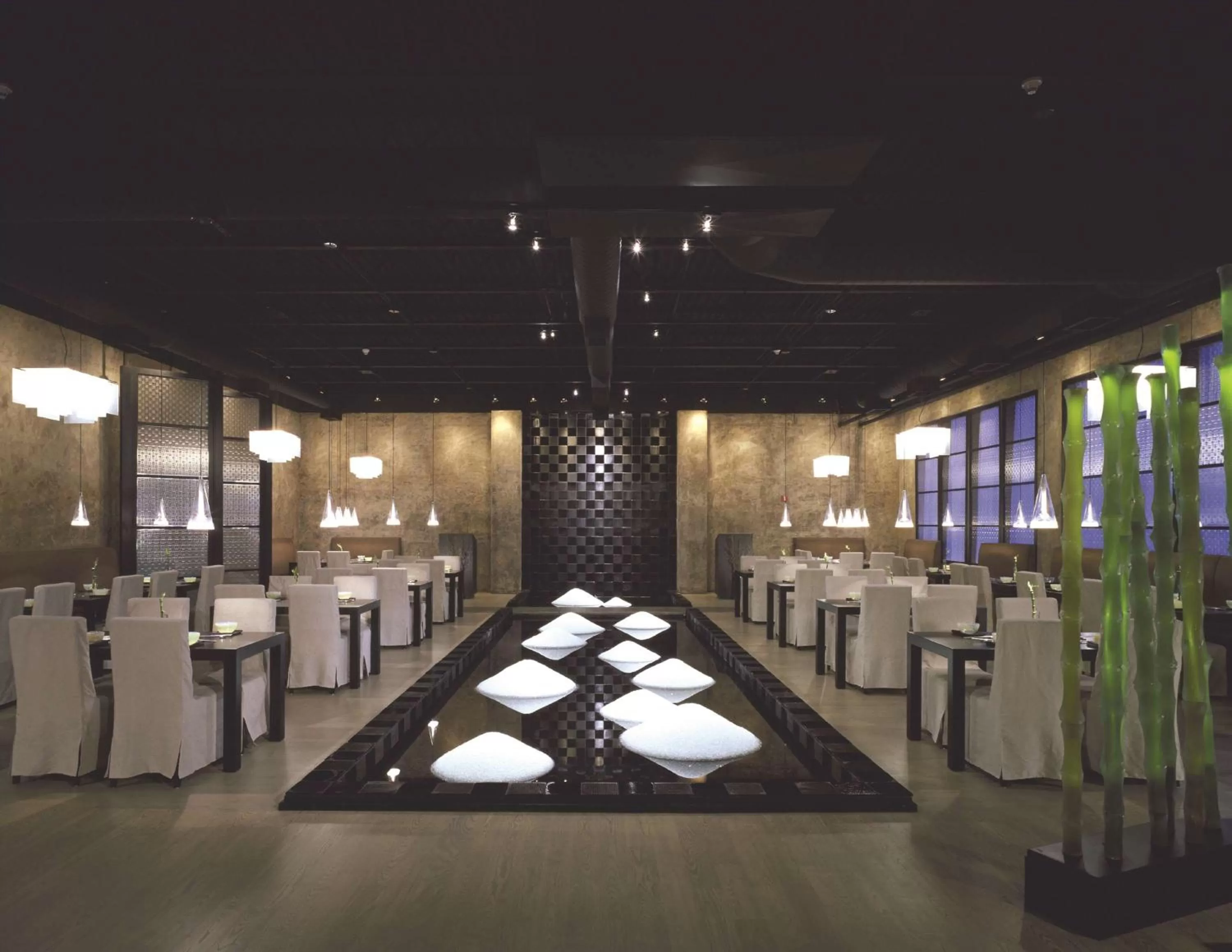 Restaurant/places to eat in DoubleTree by Hilton Libertyville-Mundelein