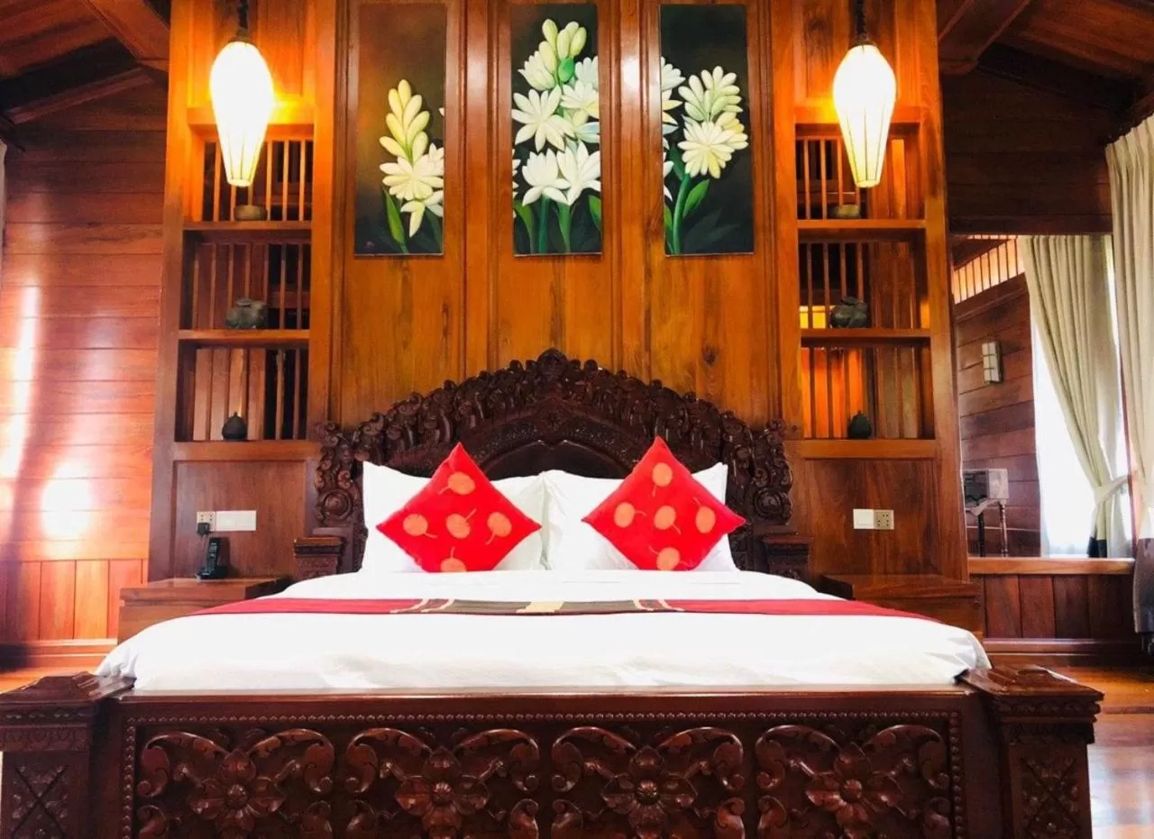 Bed in Try Palace Resort-Kep