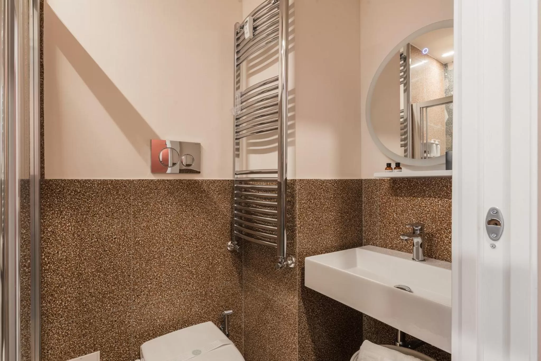 Shower in MARCANTONIO HOME ROME - Vatican -