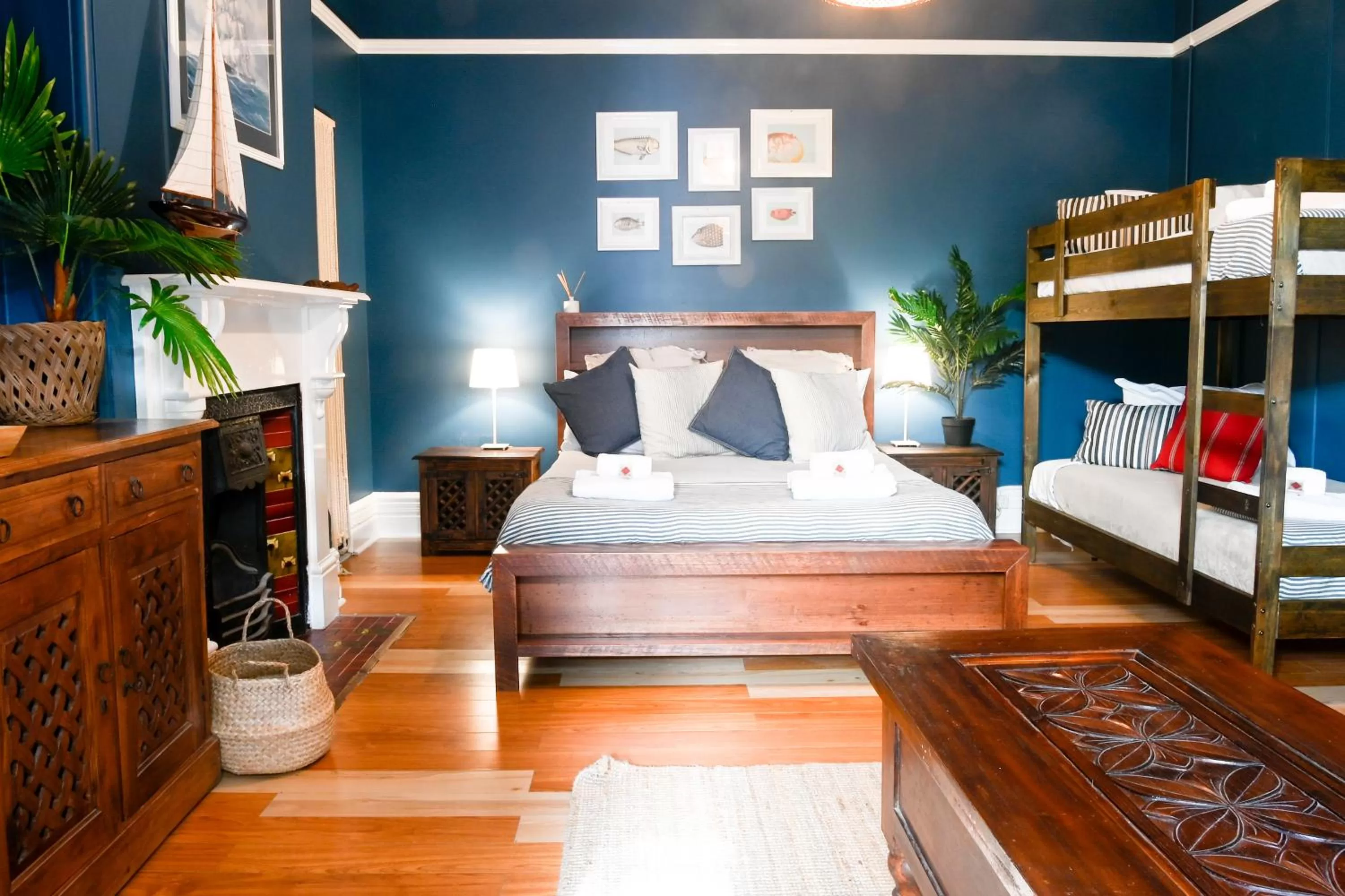 Bed in Manly Waves Studios & Apartments