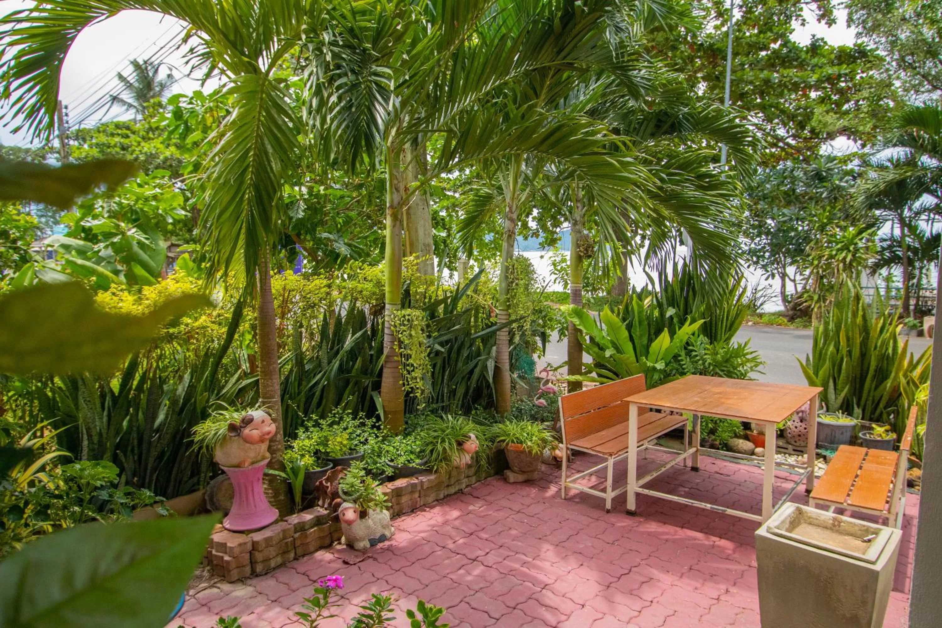 Garden in Anchalee Resort