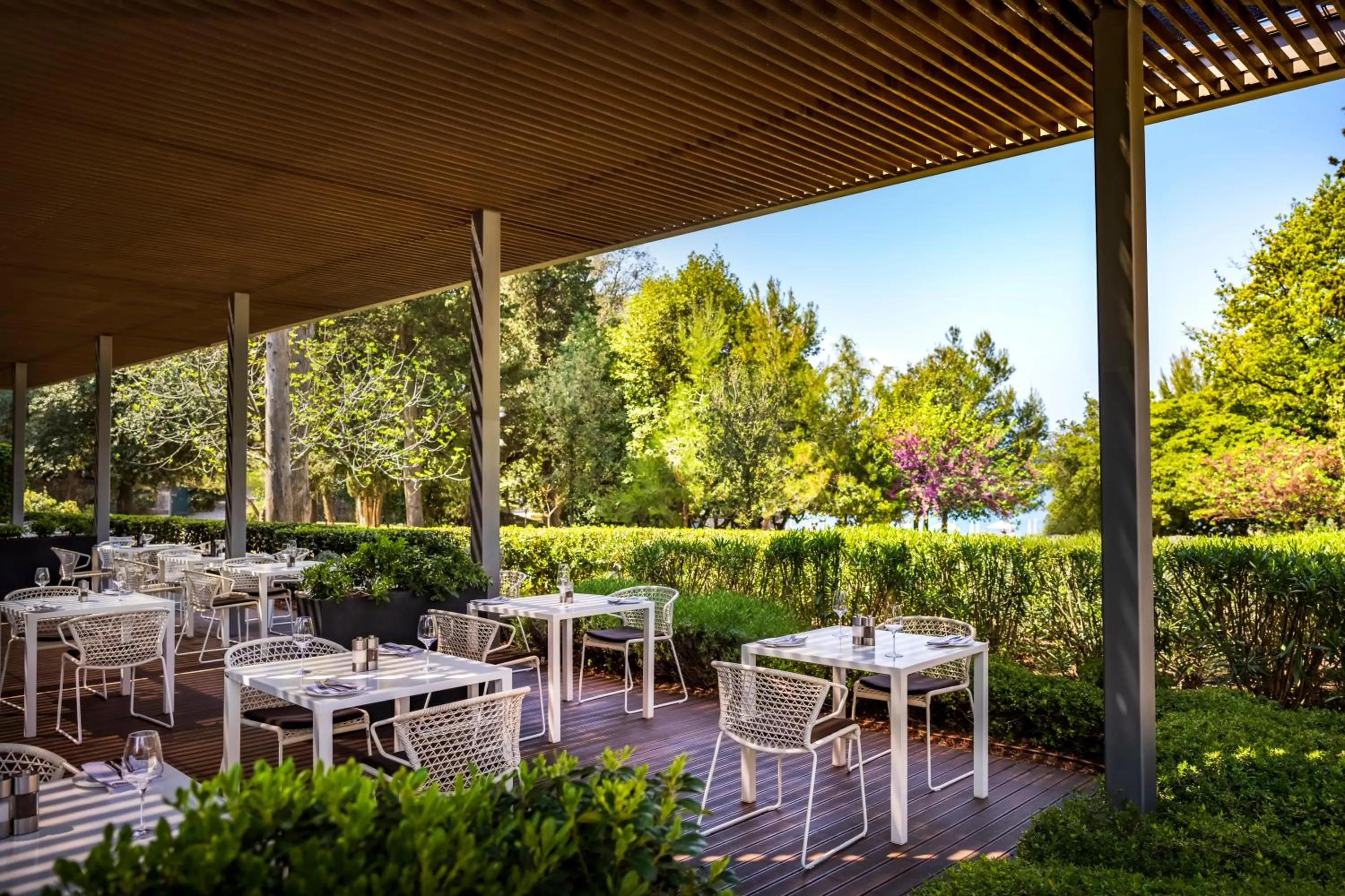 Restaurant/places to eat in Lone Hotel by Maistra Collection