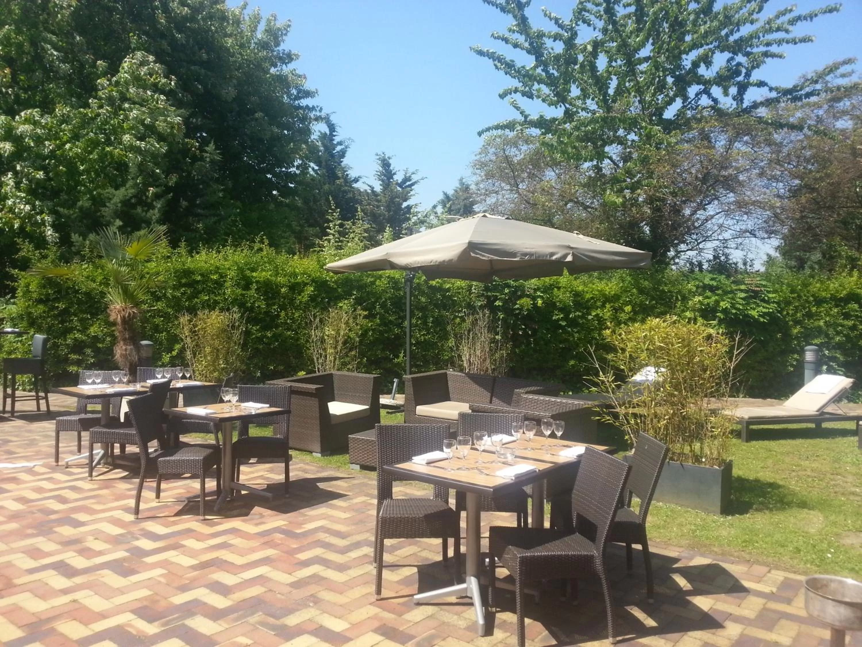 Restaurant/places to eat in Millennium Hotel Paris Charles De Gaulle