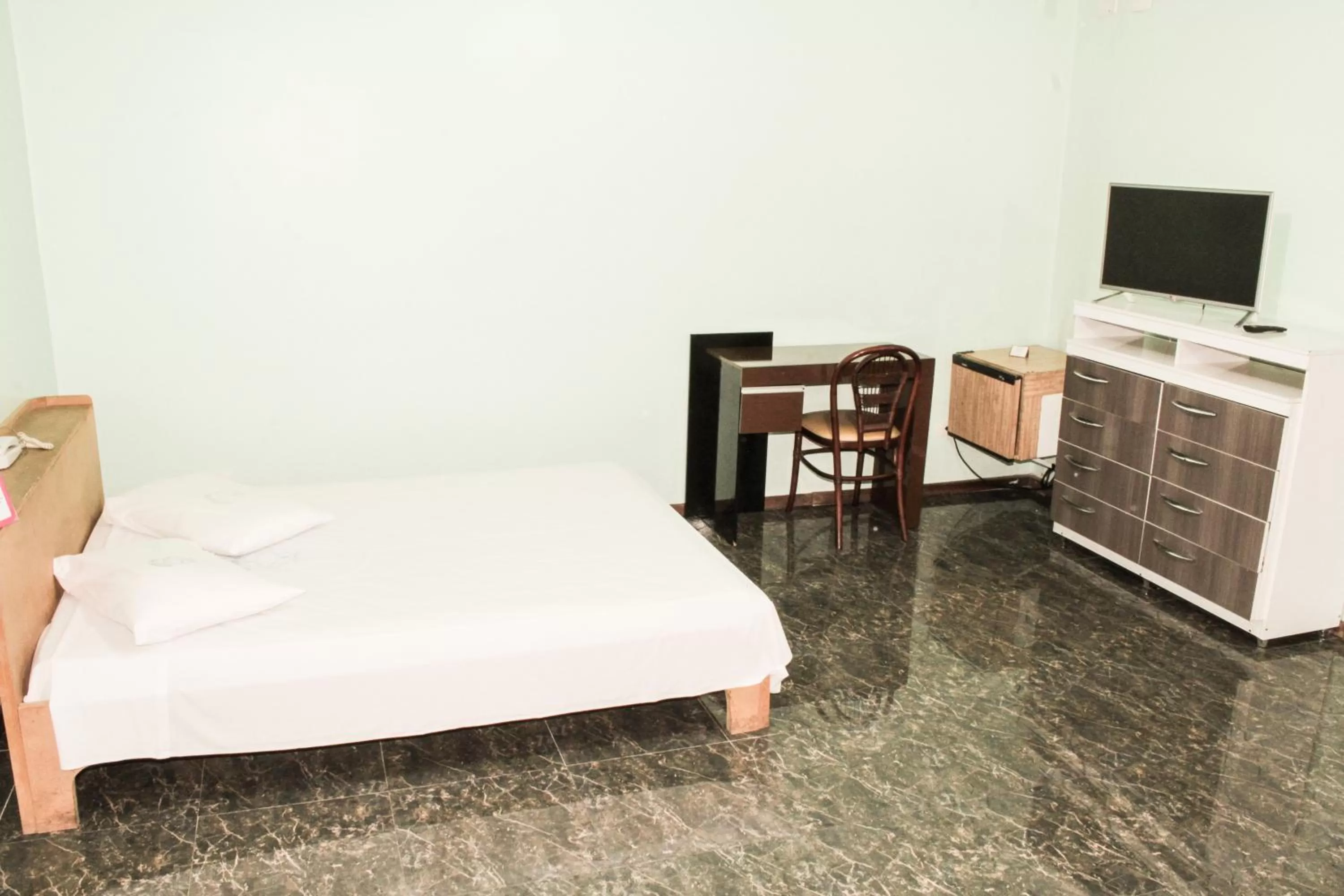 Bedroom, Bed in Cumbipar King Hotel