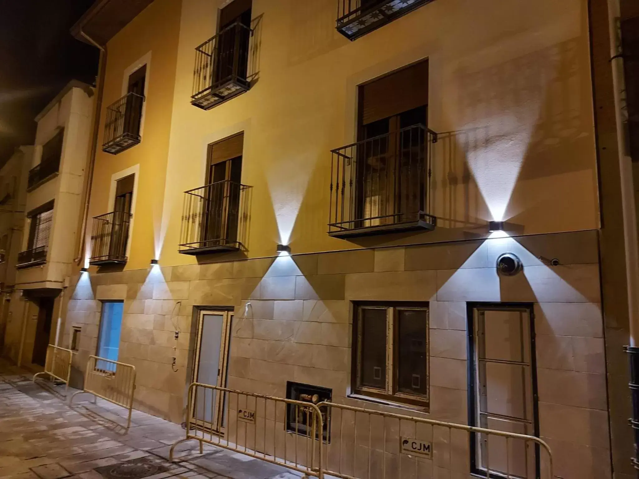 Property Building in Hotel - Hostel Atuvera Property Building in Hotel - Hostel Atuvera