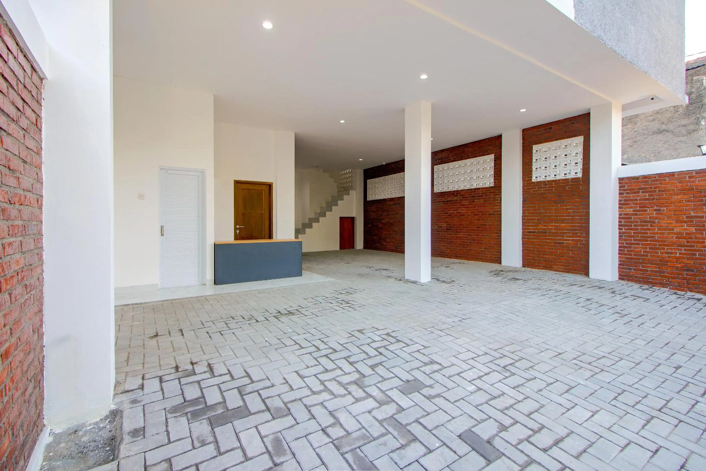 Facade/entrance in Hotel O 88 Exclusive Guesthouse