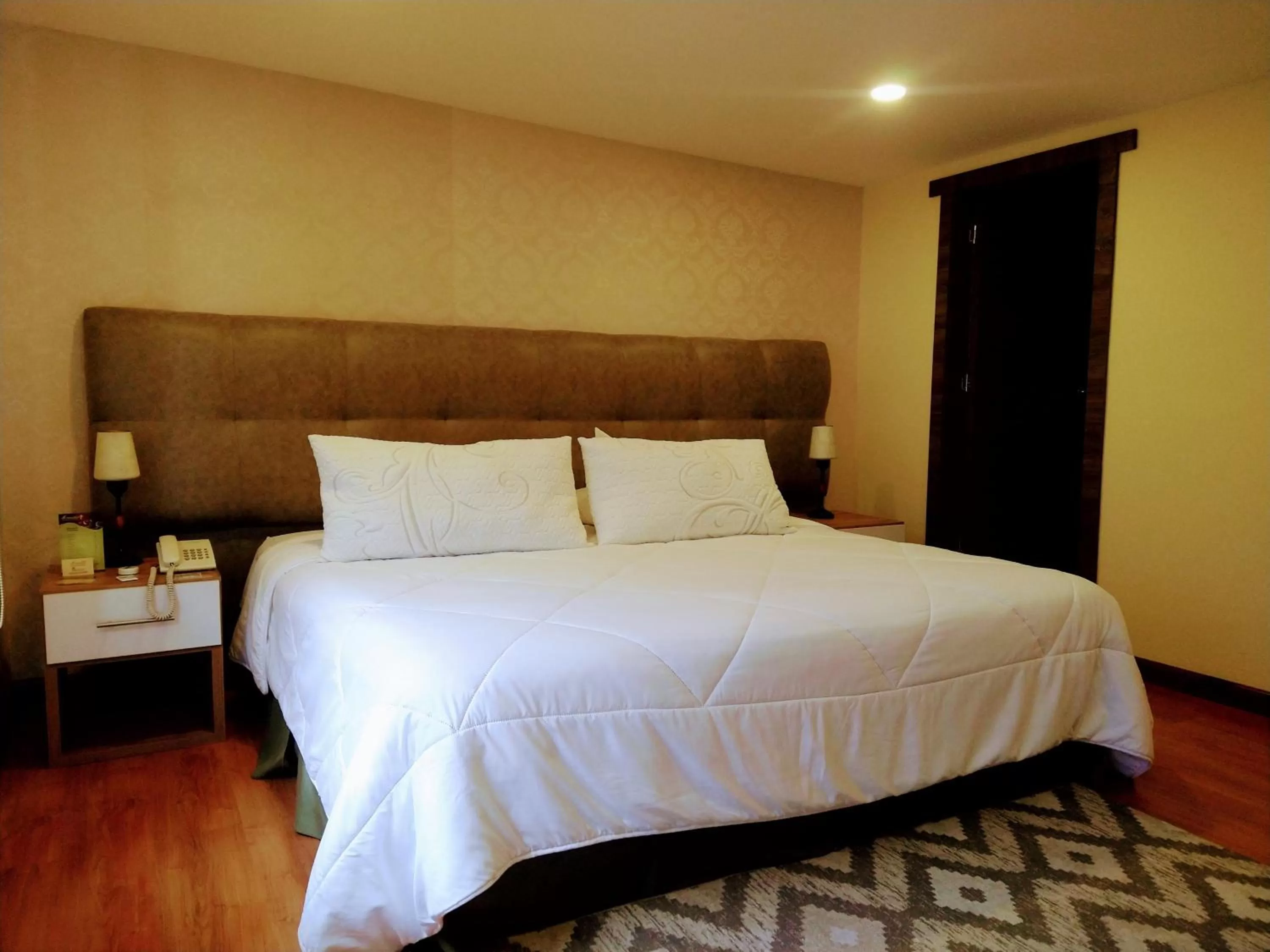 Photo of the whole room, Bed in Hotel Morasurco