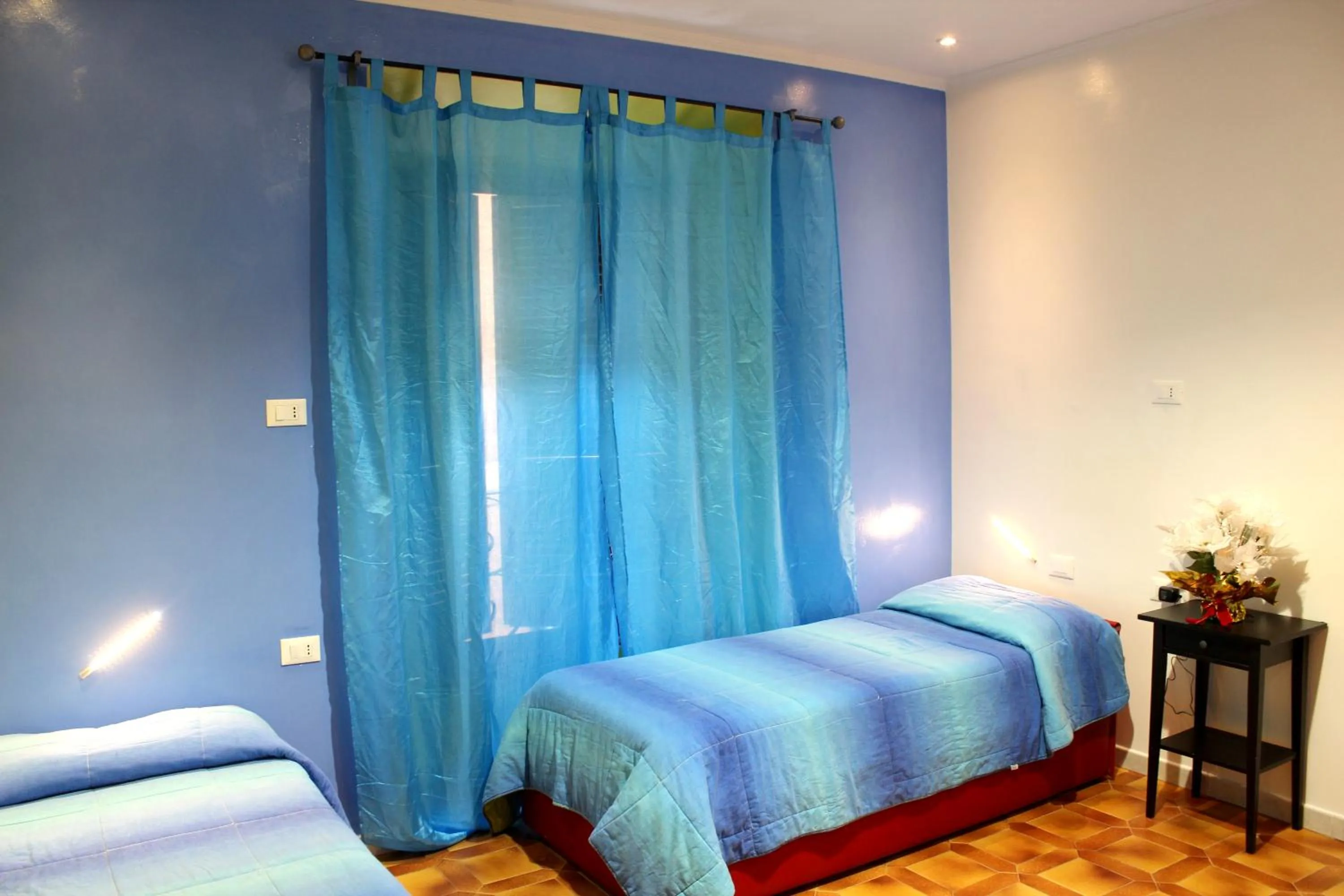 Bedroom, Bed in Legend R.G.