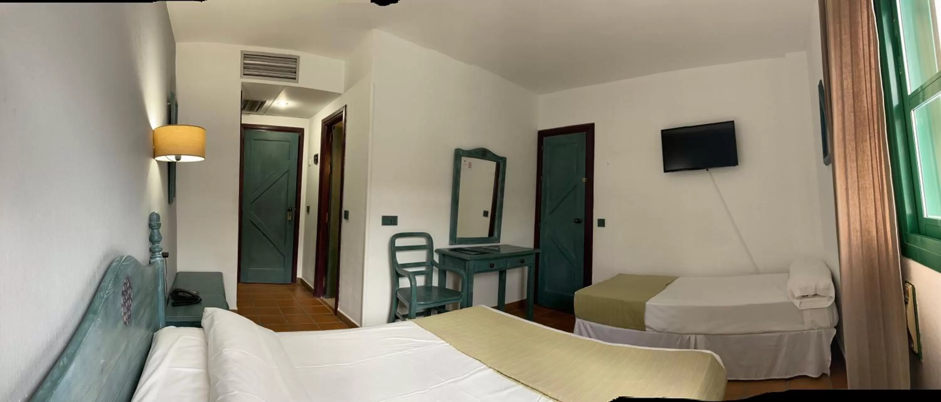 Photo of the whole room in Hotel Almagro