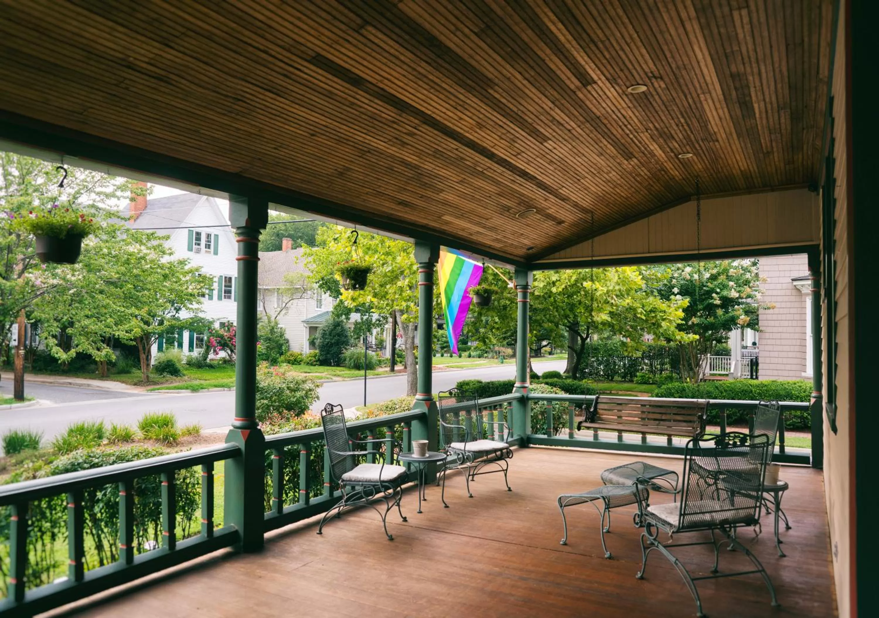 Property building in Hummingbird Inn