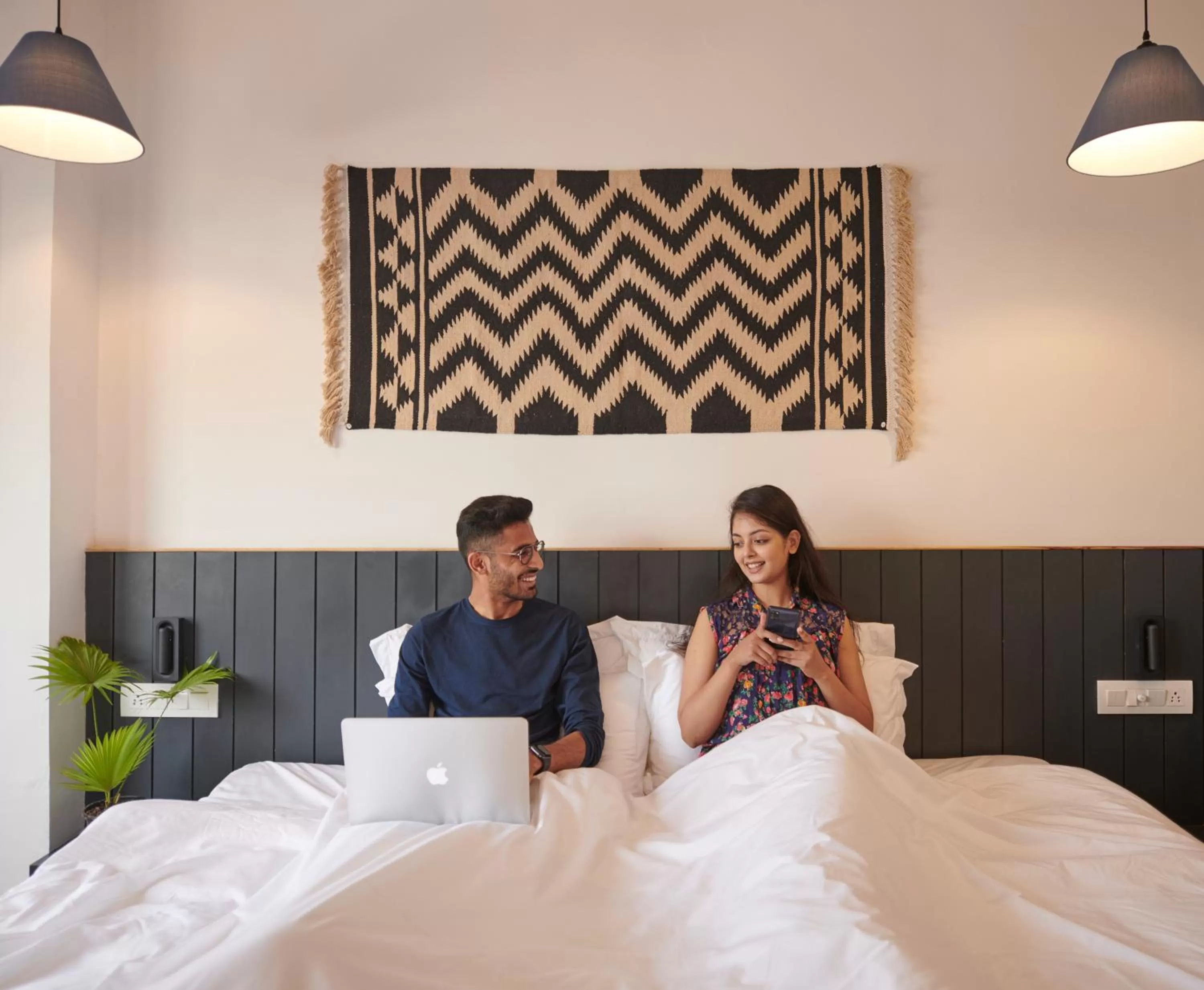 People in Poshtel VNS