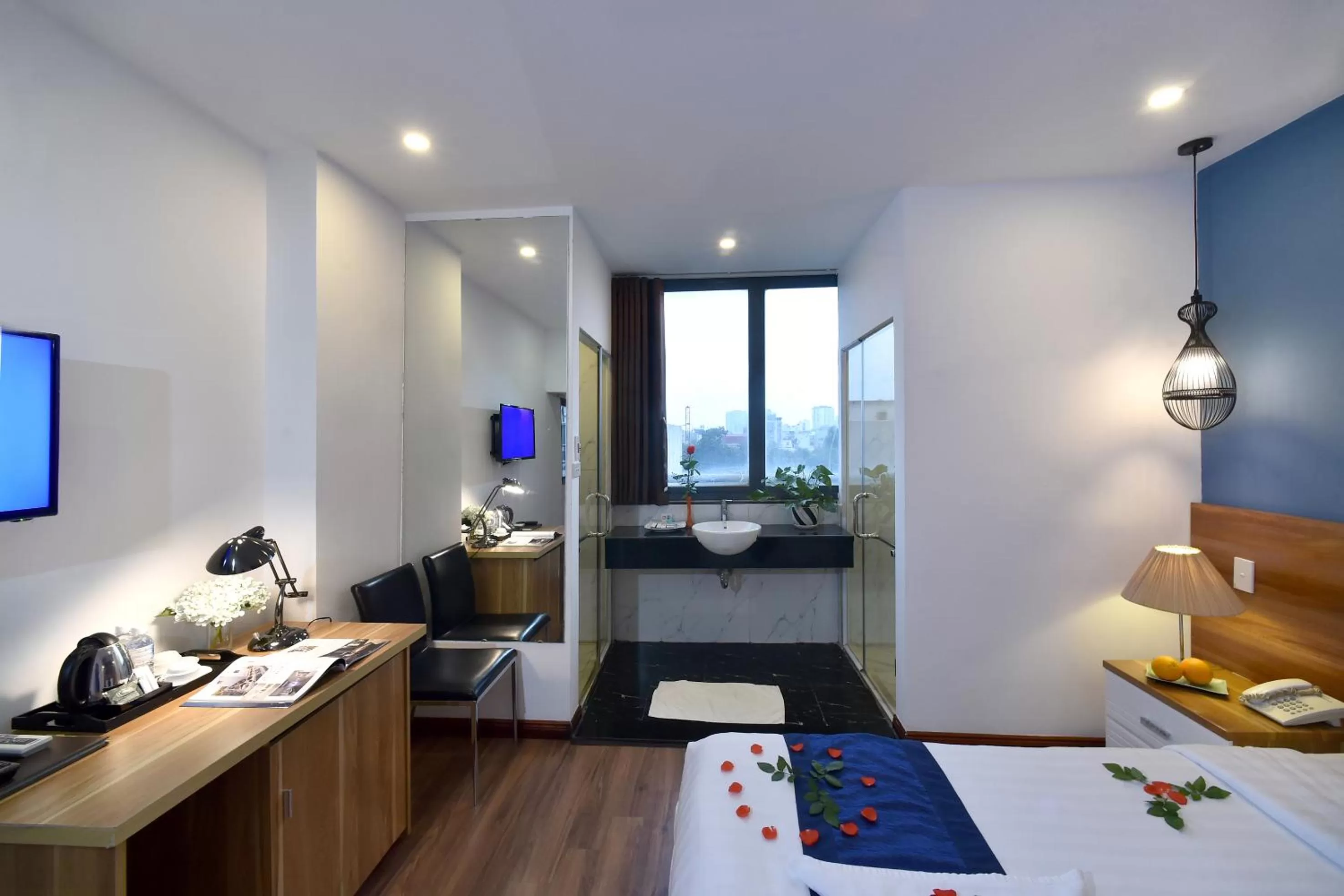 Bed in Hanoi Eternity Hotel