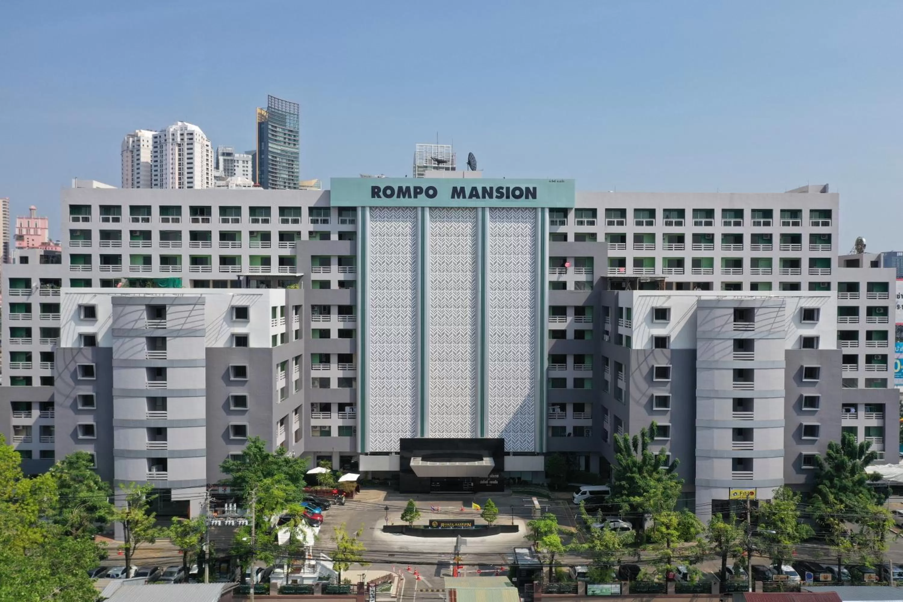 Property building in At 115 Hotel By Rompo