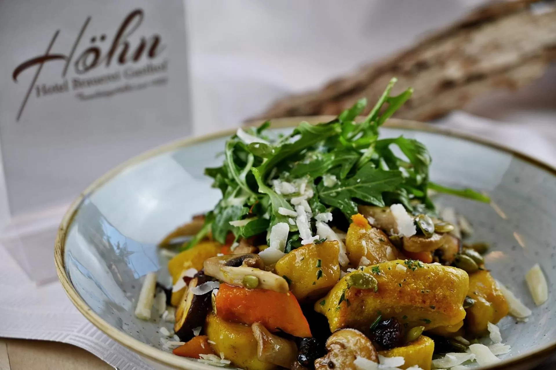 Restaurant/places to eat in Hotel Brauerei Gasthof Höhn