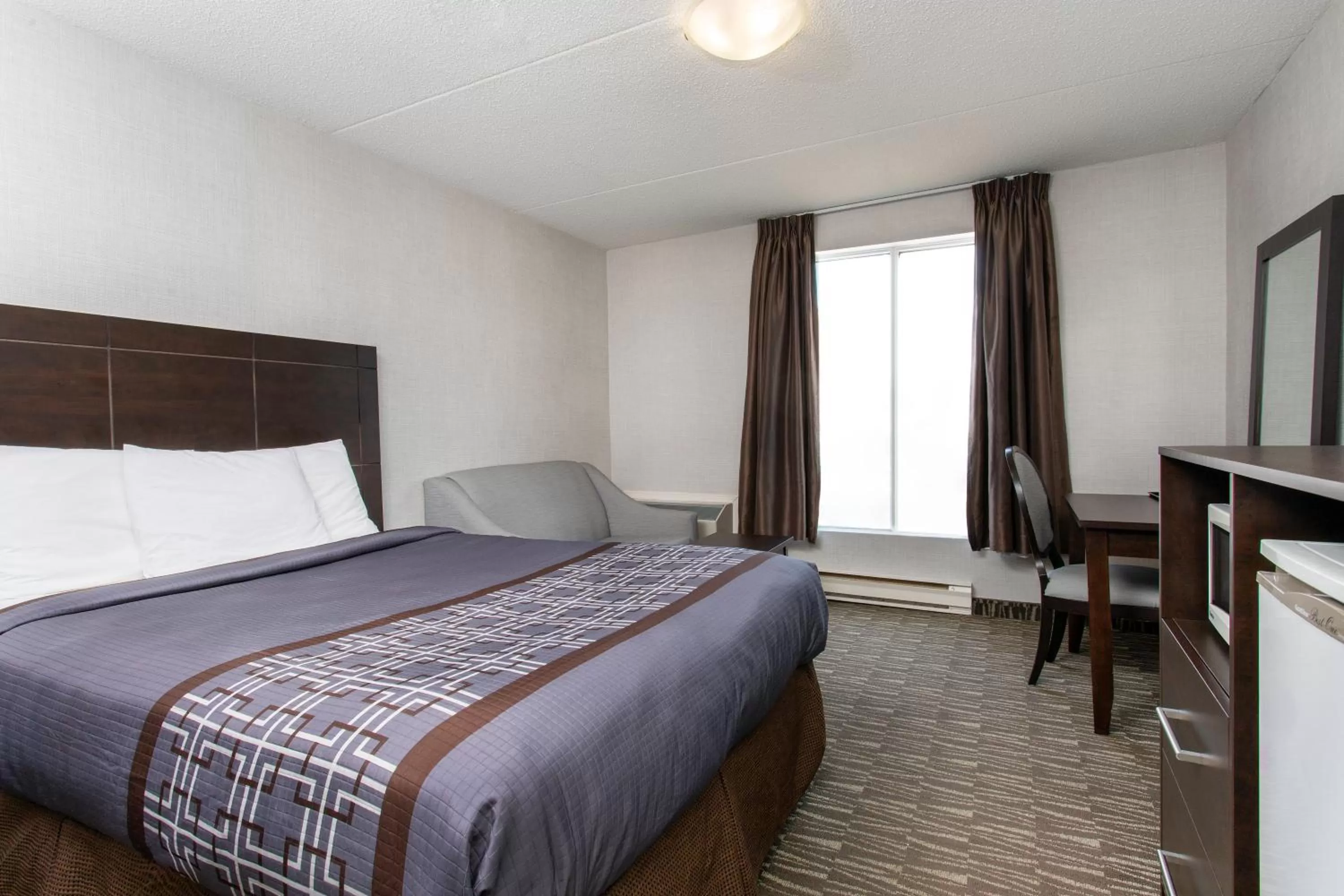 TV and multimedia, Bed in Super 5 Inn