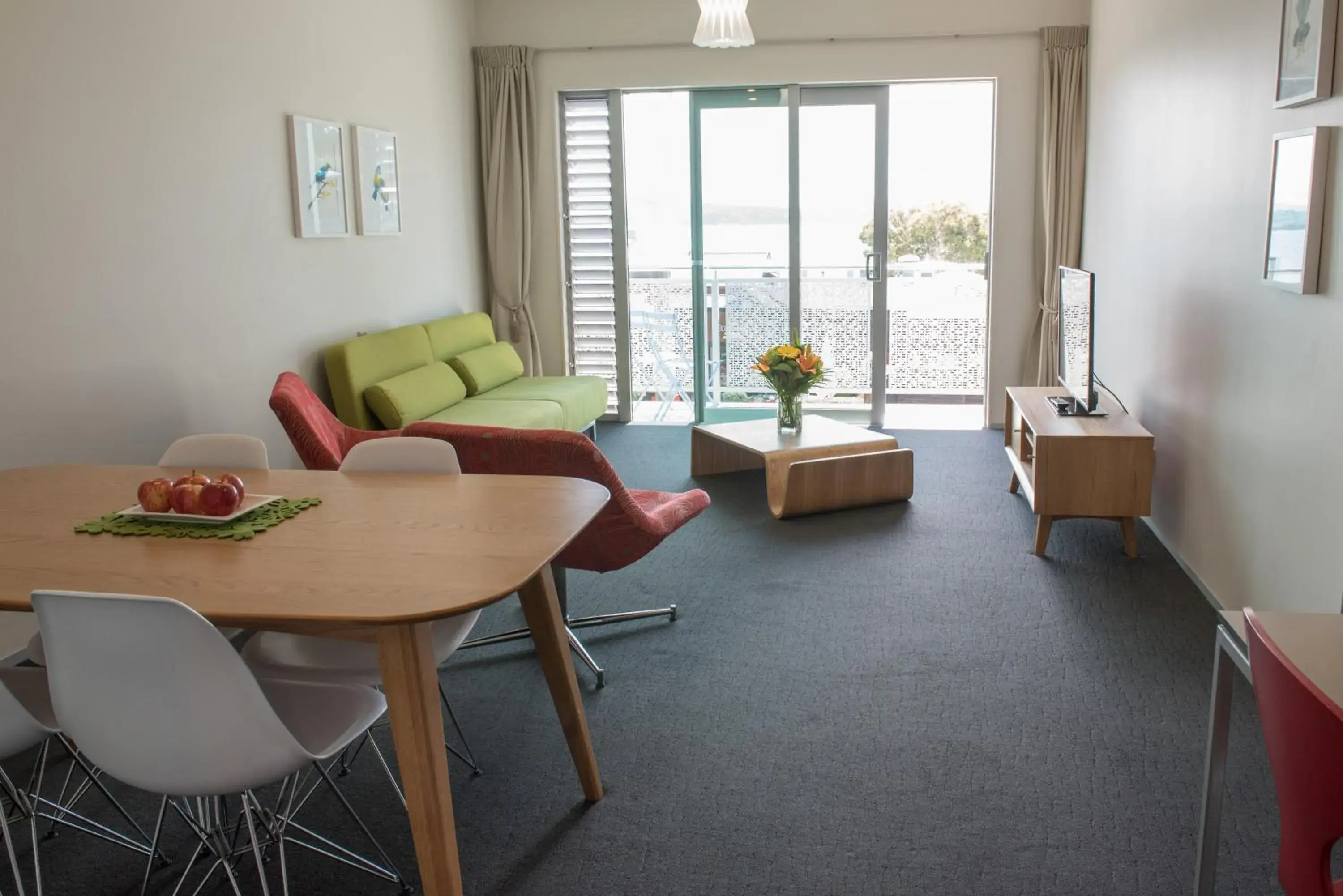 Two-Bedroom Suite - Beachfront Top Floor in Navigate Seaside Hotel & Apartments Two-Bedroom Suite - Beachfront Top Floor in Navigate Seaside Hotel & Apartments