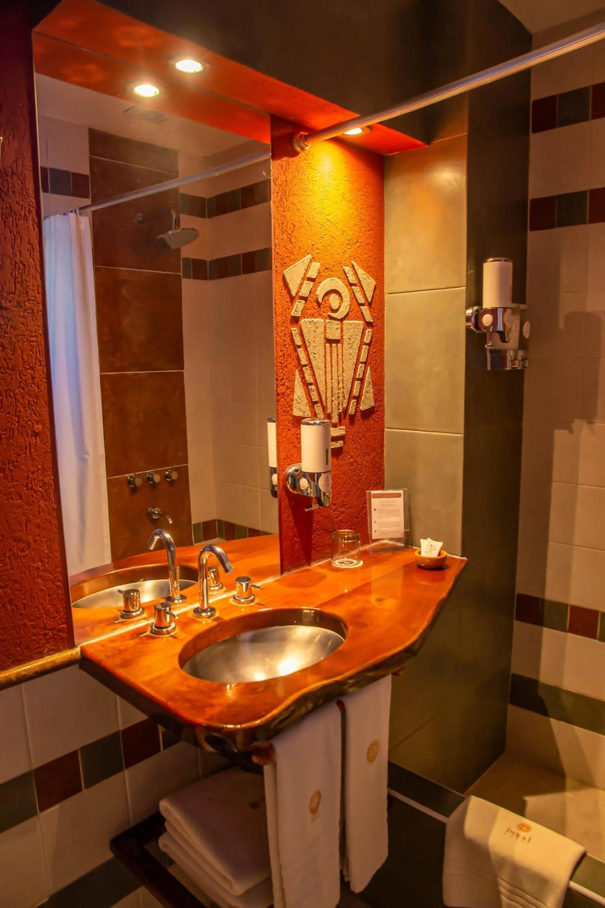 Bathroom in Hotel Inkai