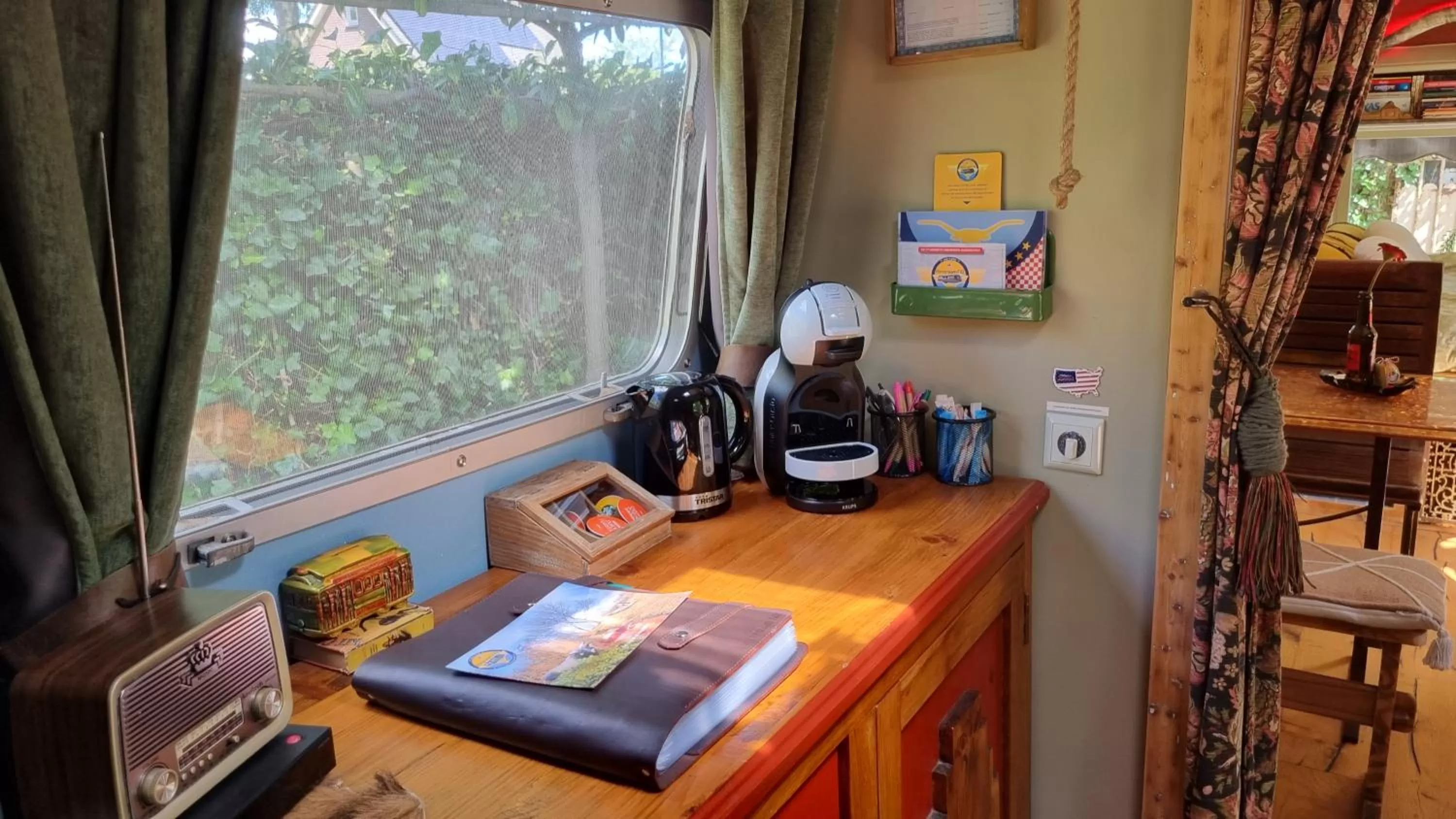 Coffee/tea facilities in AirstreamNB