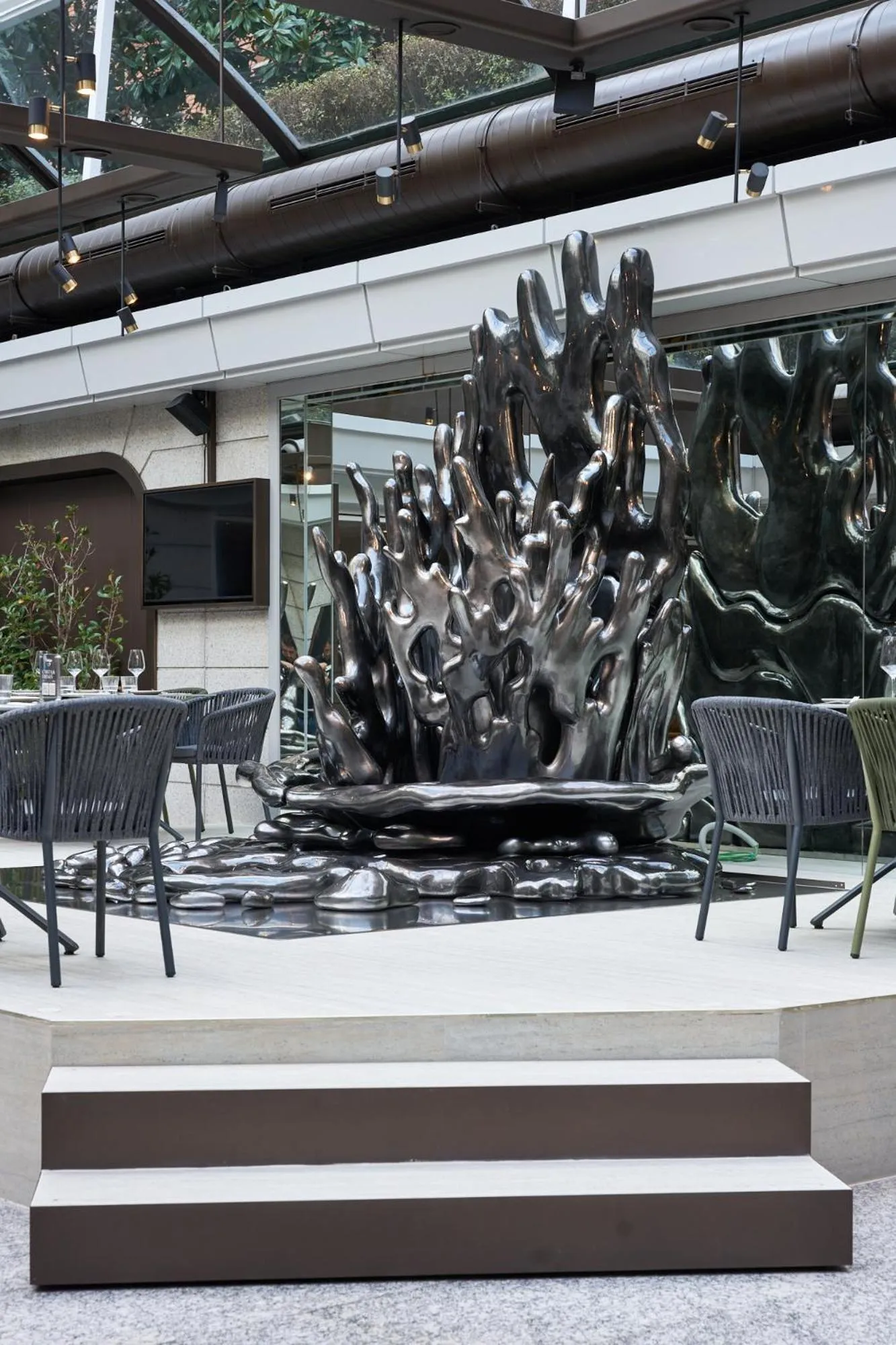 Restaurant/places to eat in VP Madroño