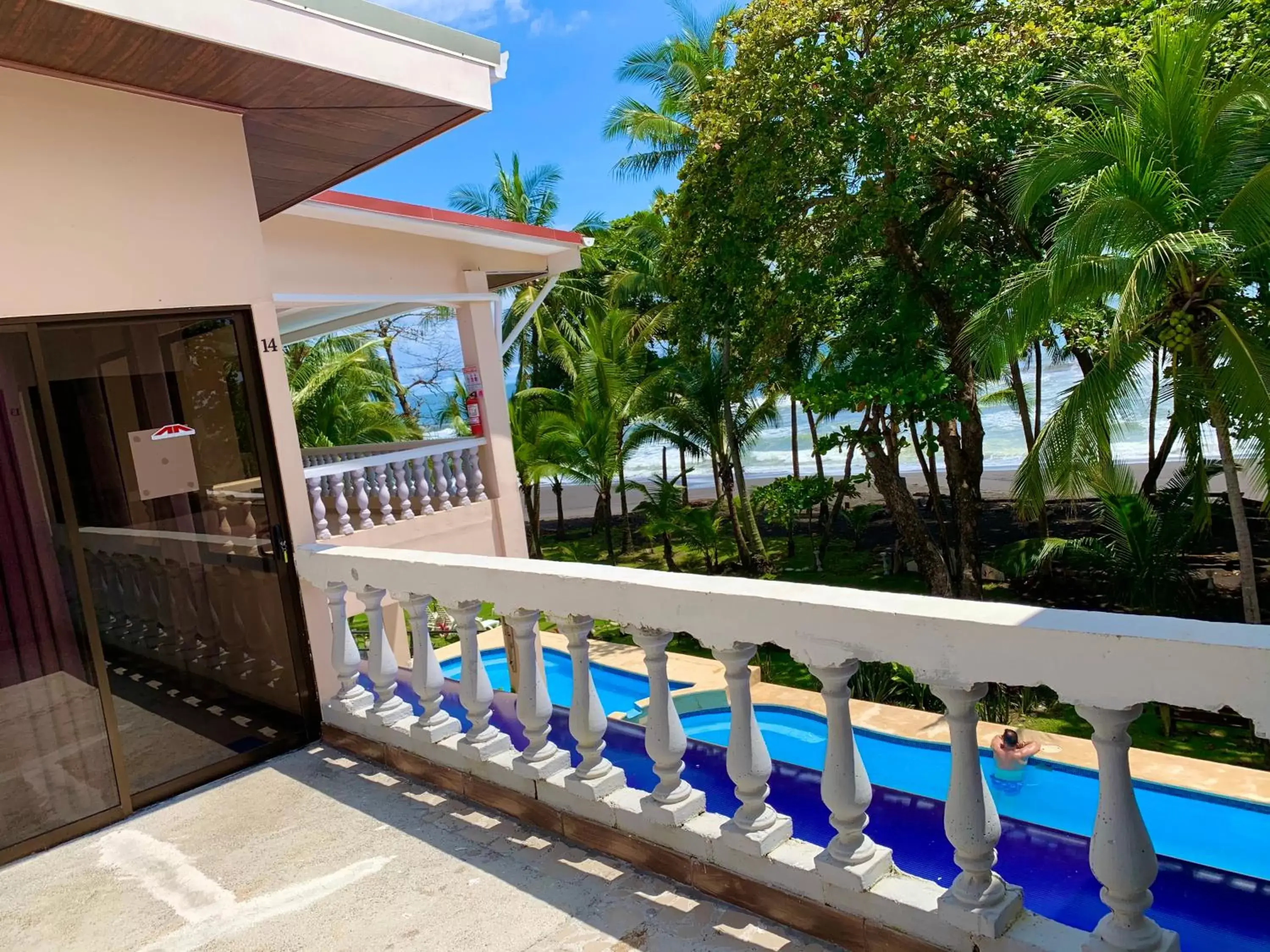 Bungalow with Sea View in Hotel Beachfront Vista Hermosa Bungalow with Sea View in Hotel Beachfront Vista Hermosa