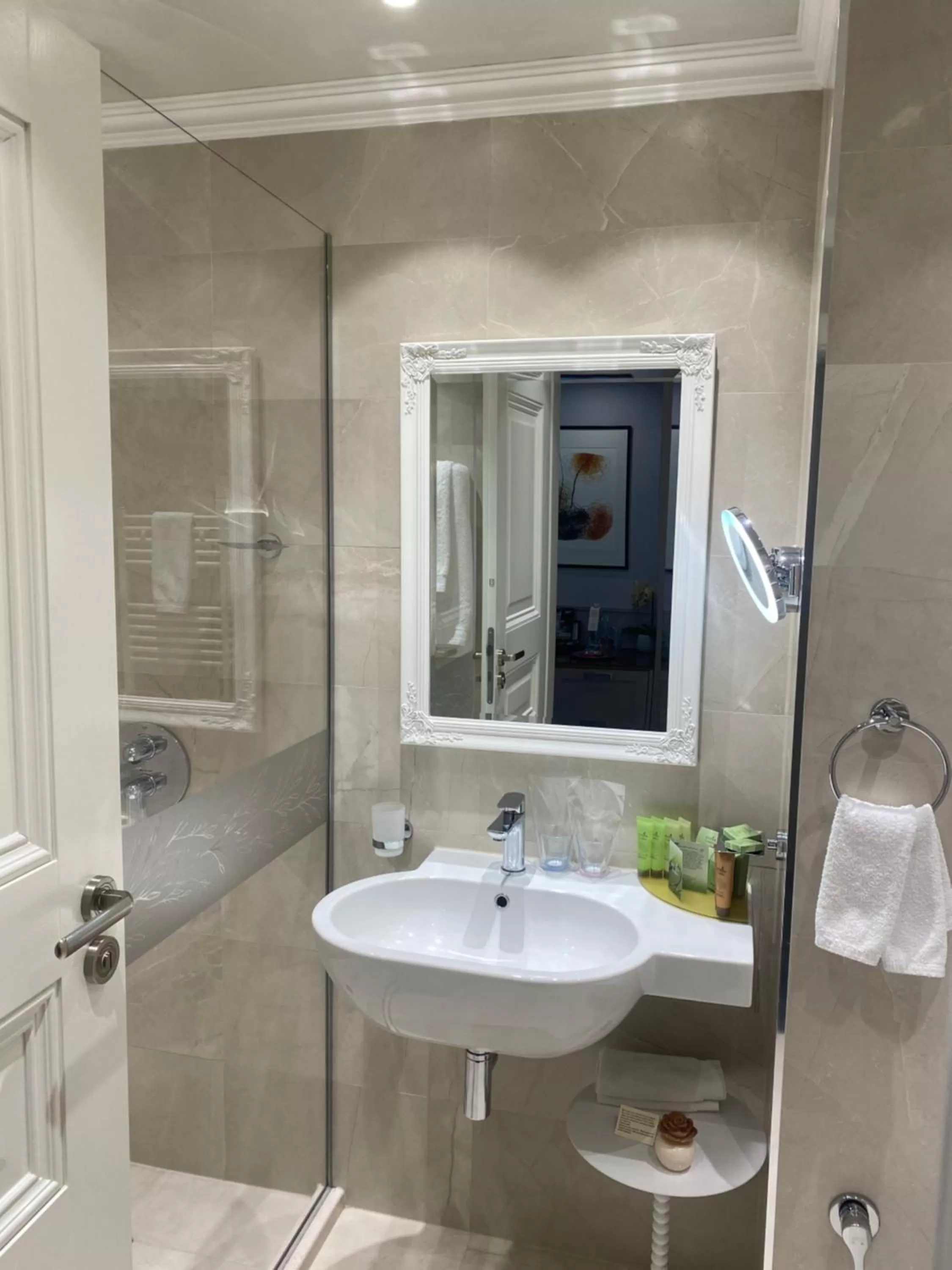 Bathroom in Hotel Residence Promenade