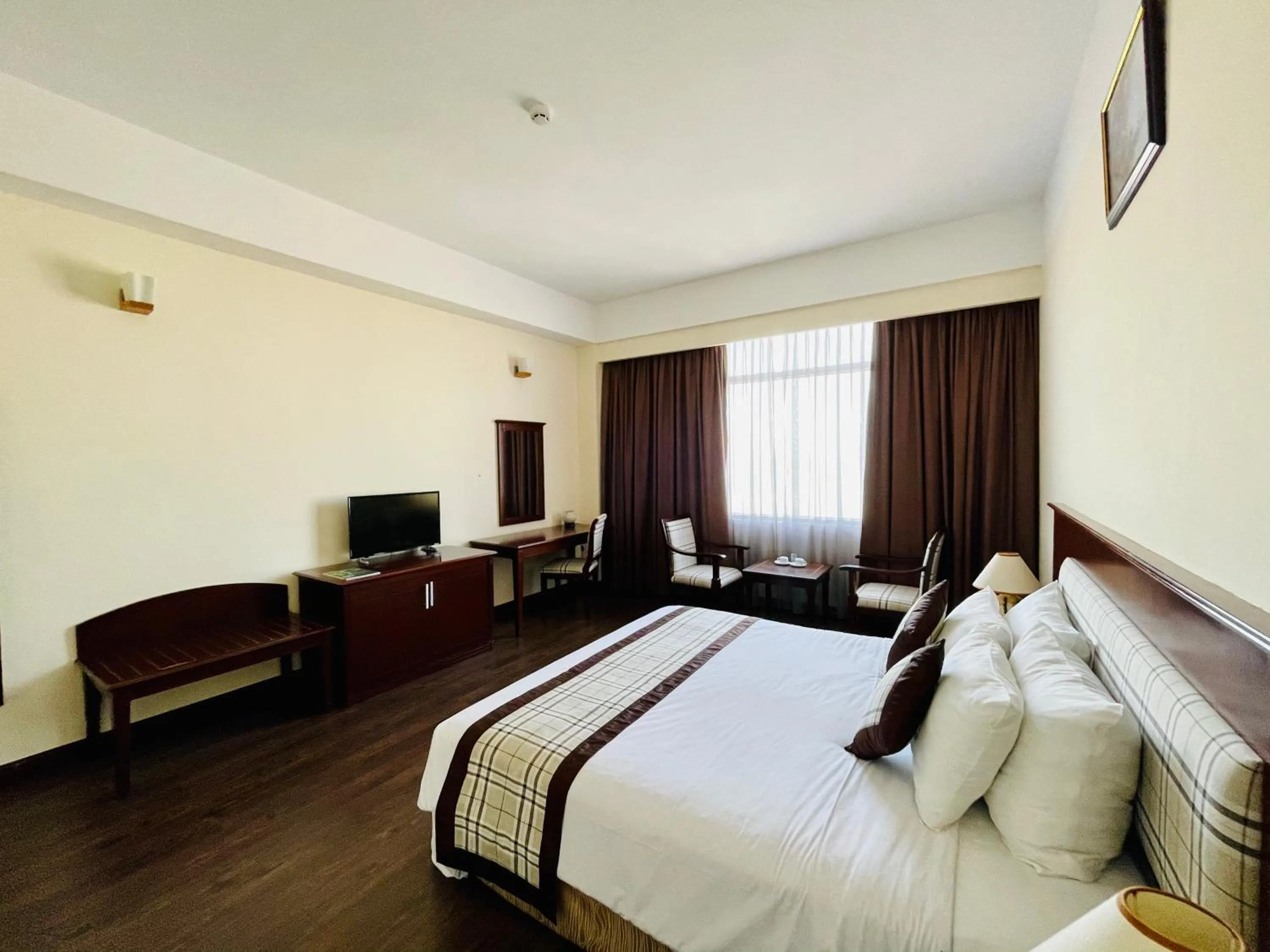 Bed in Sai Gon Phu Yen Hotel