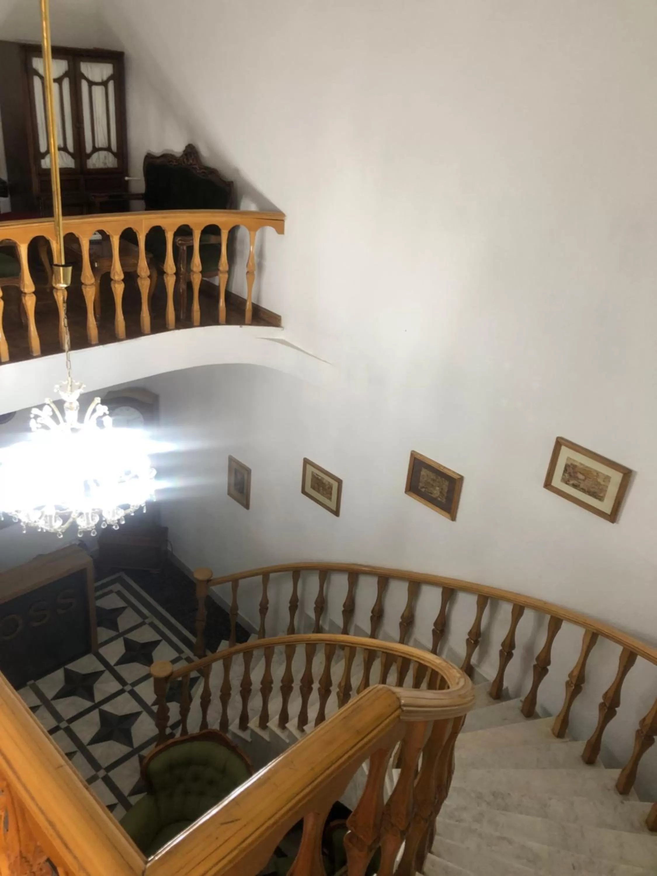 Seating Area in Elross Hotel