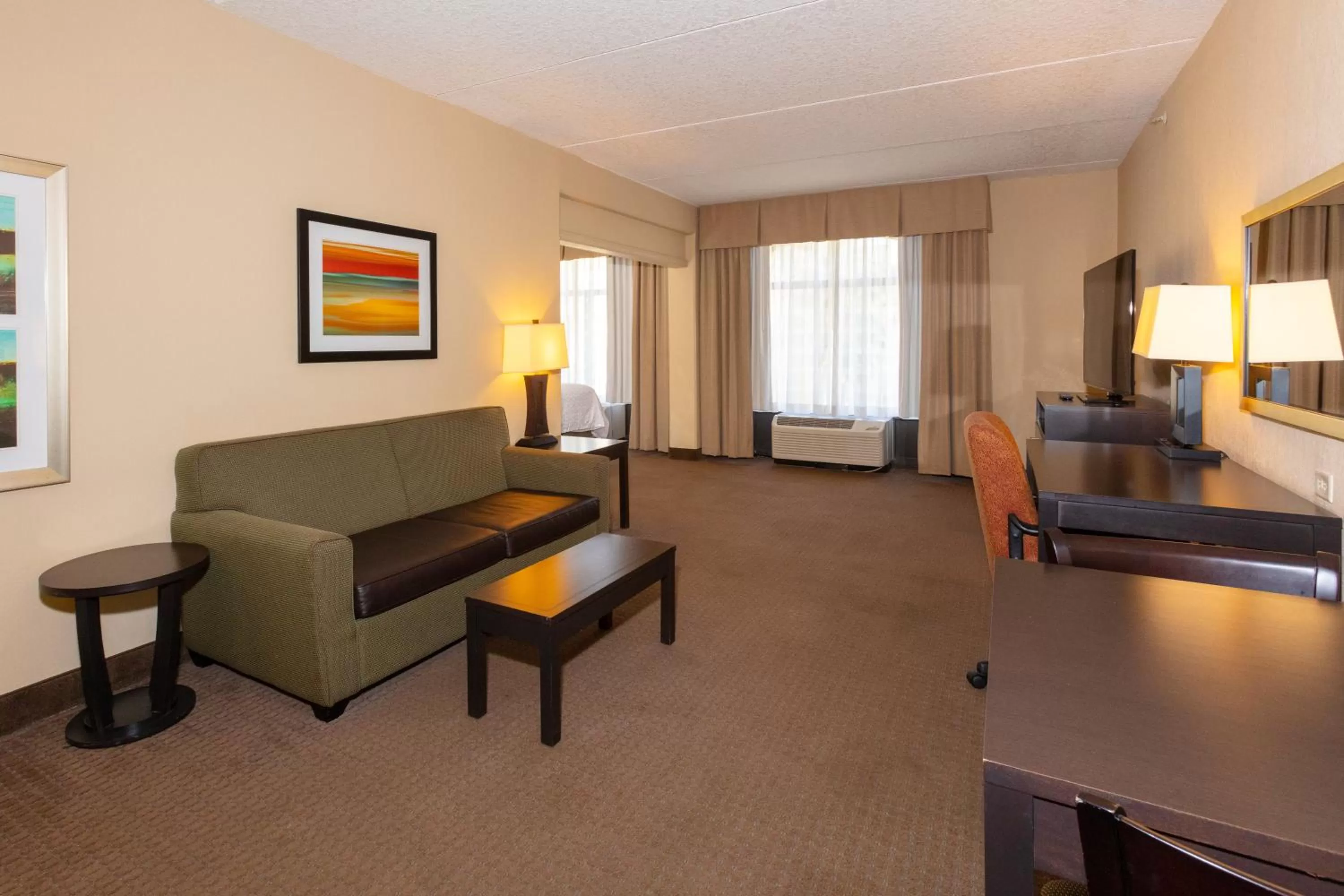 Photo of the whole room in Holiday Inn Express Hotel & Suites Jacksonville Airport by IHG