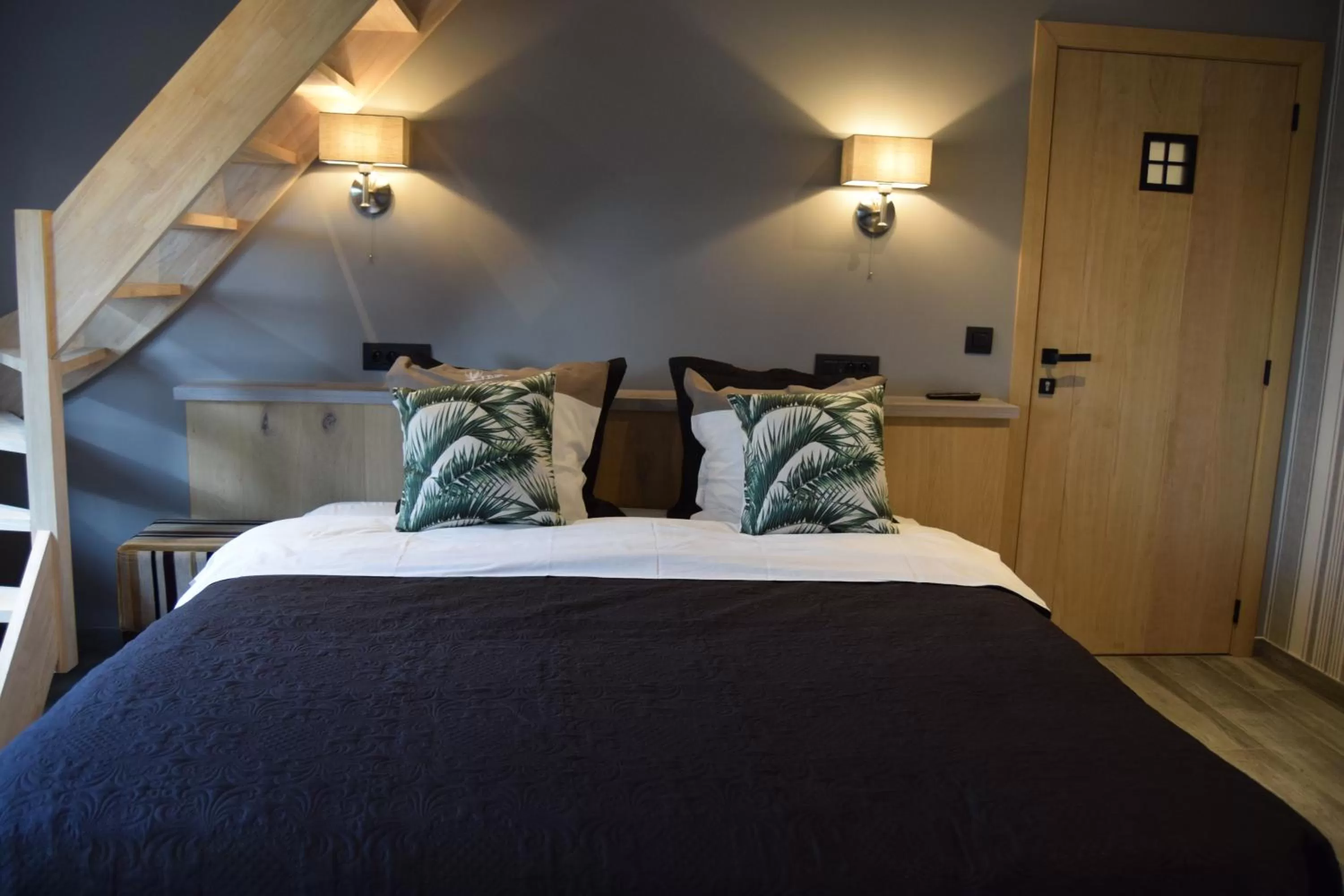 Photo of the whole room, Bed in Boutique hotel Het Bloemenhof