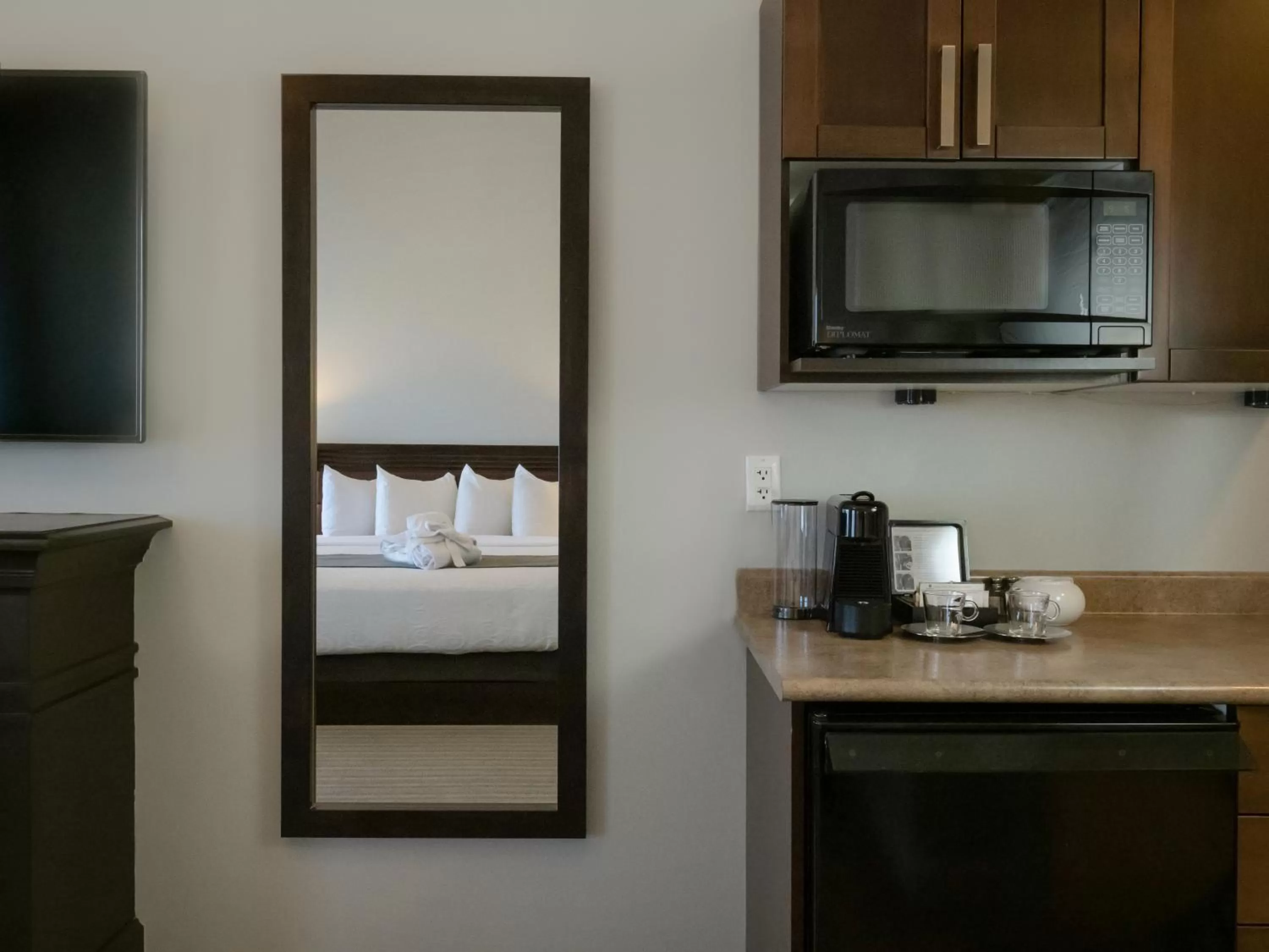 Coffee/tea facilities in Old House Hotel