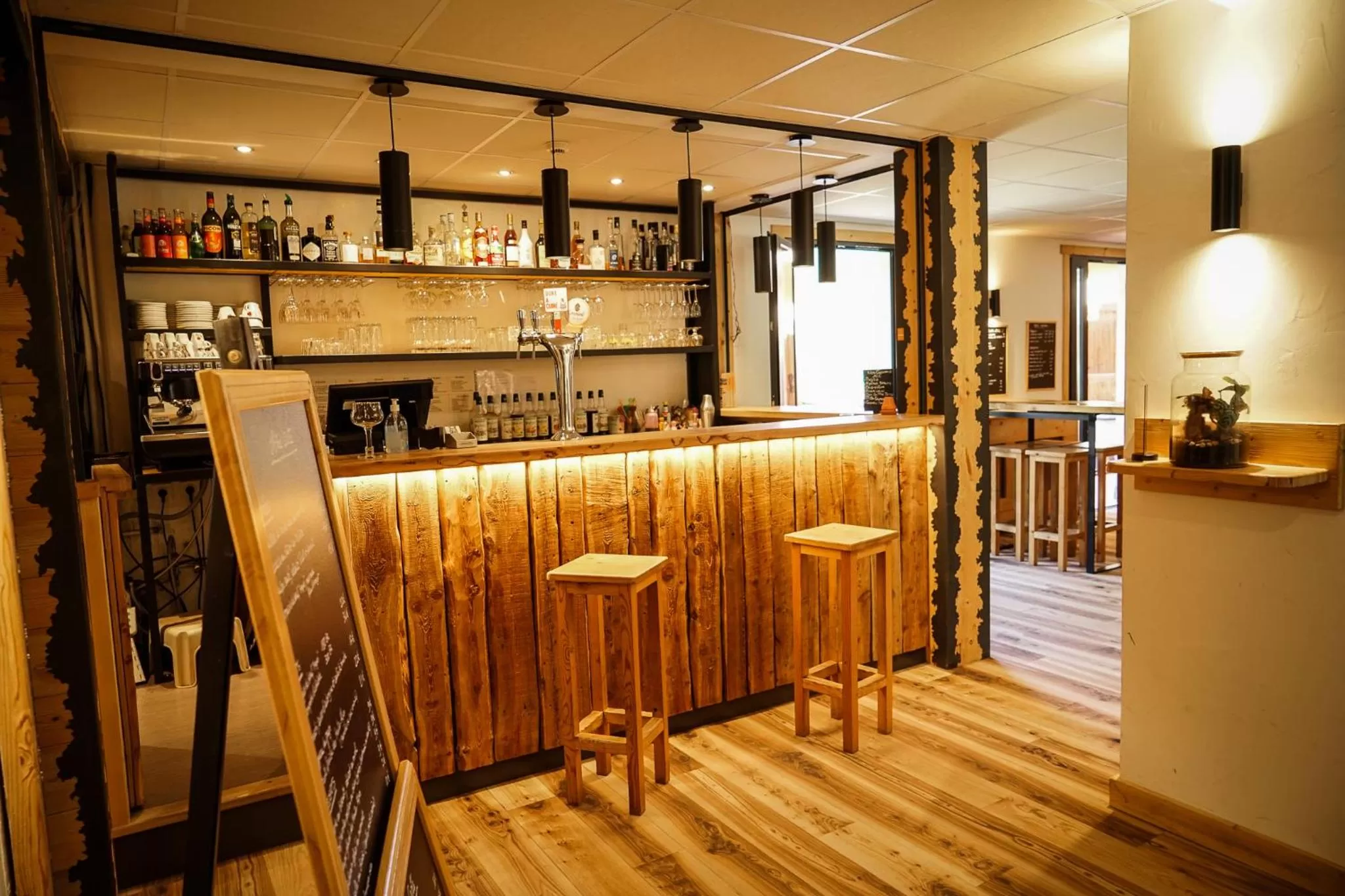 Lounge or bar in Hotel Le Faranchin