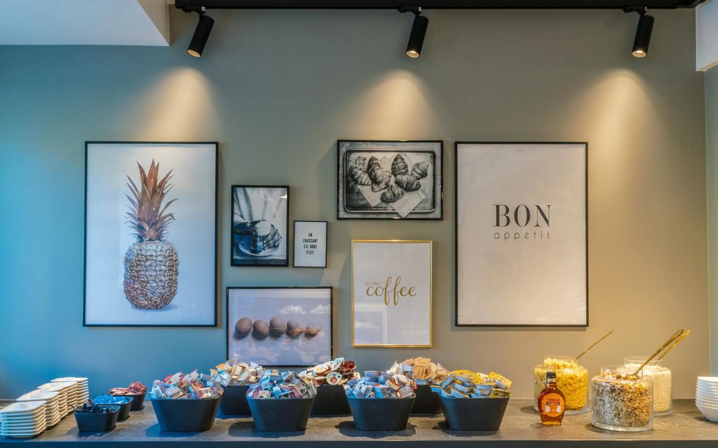 Buffet breakfast in Copenhagen Go Hotel