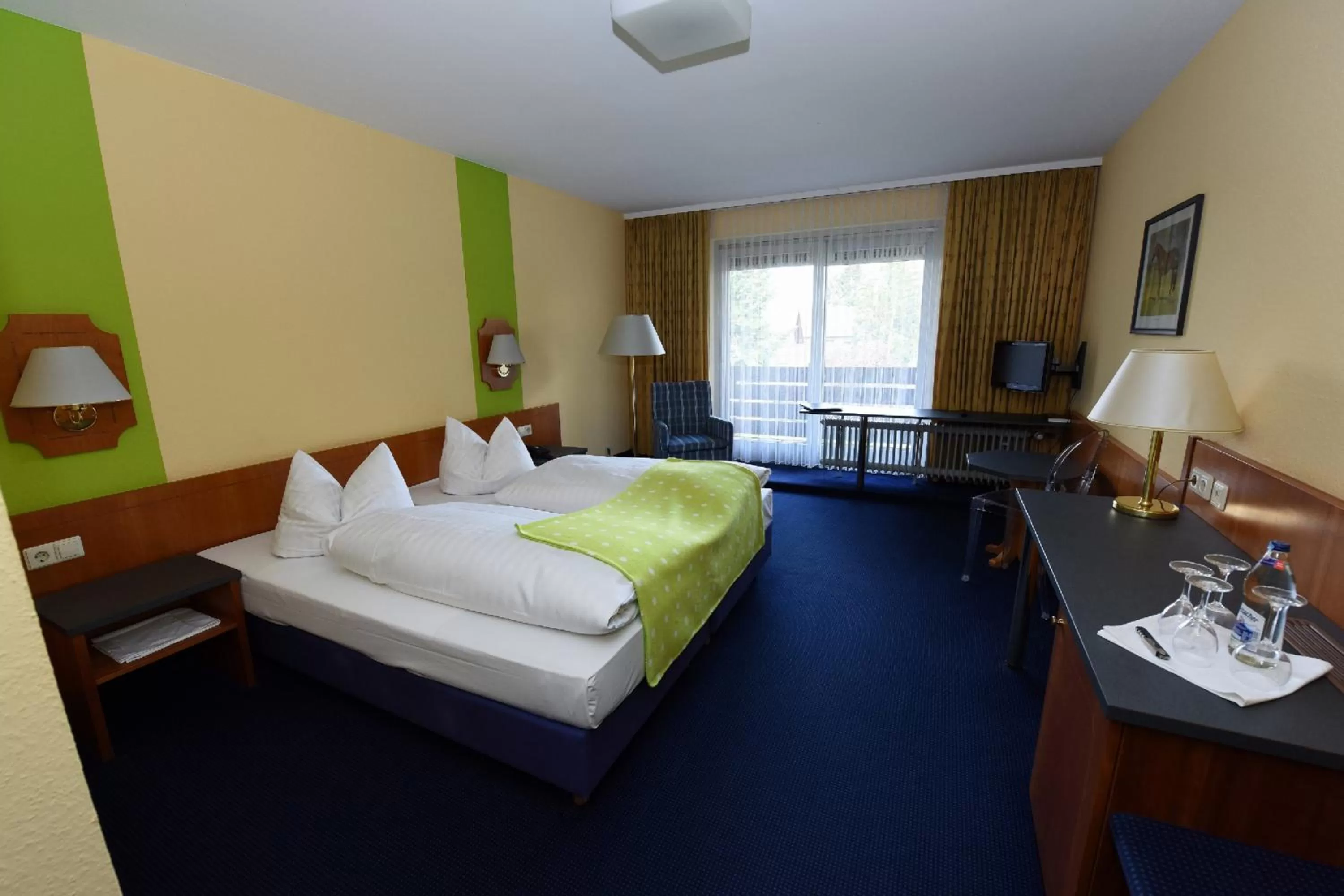 Photo of the whole room, Bed in Badischer Landgasthof Hirsch